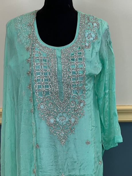 Pure zardousi Delhi Boutique