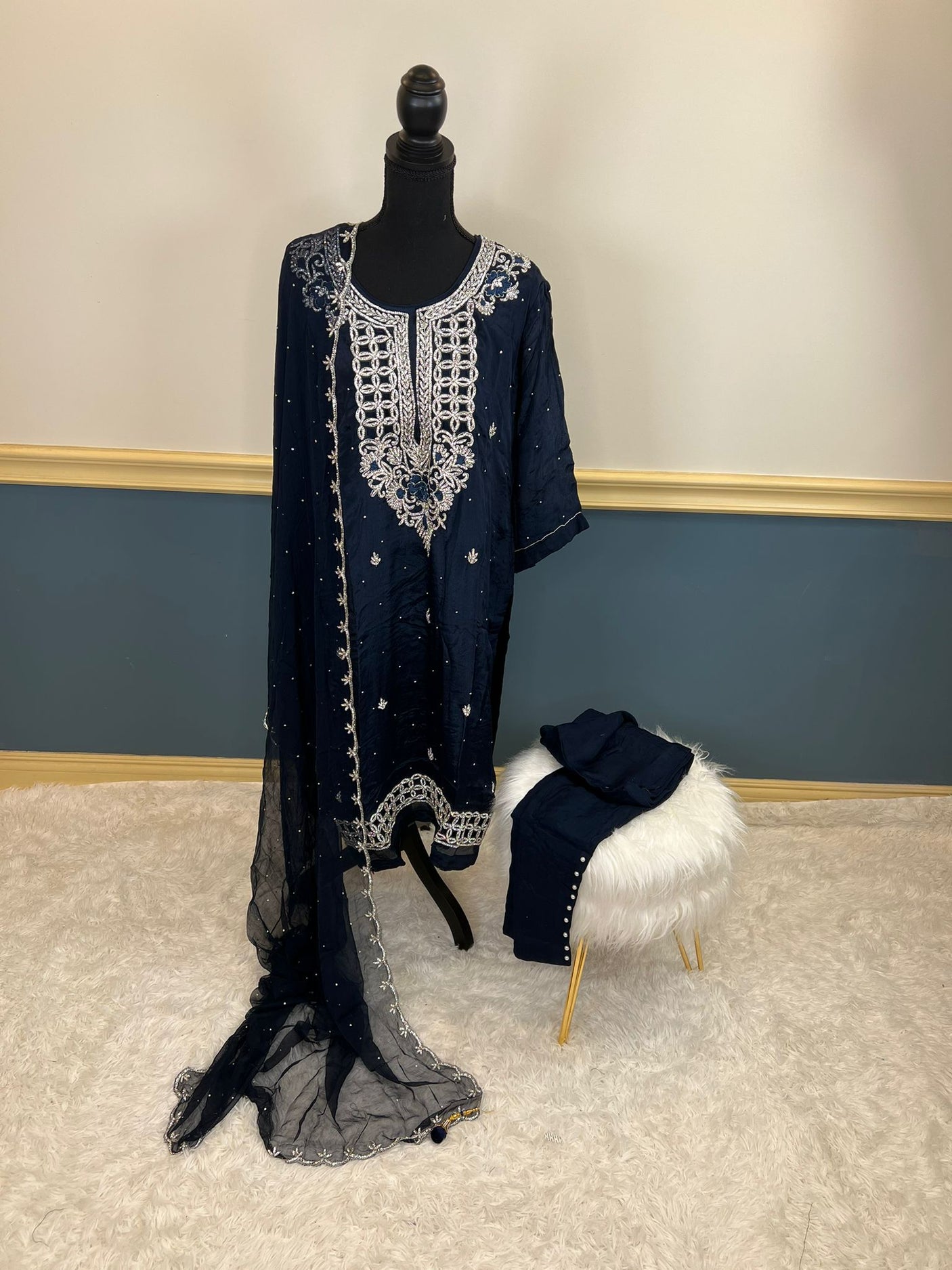 Pure zardousi Delhi Boutique