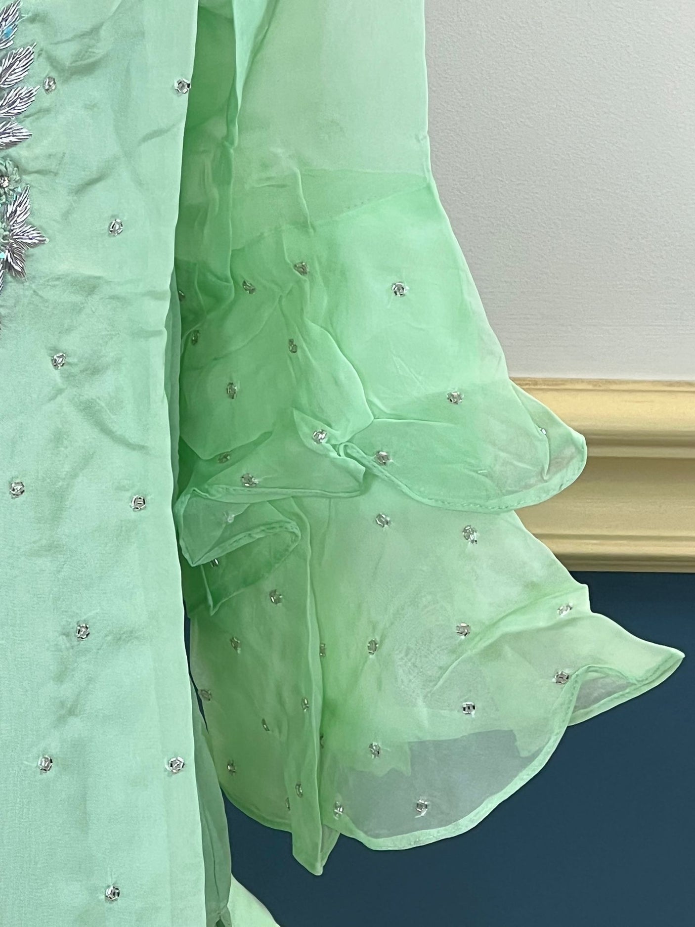 Pure zardousi Delhi Boutique