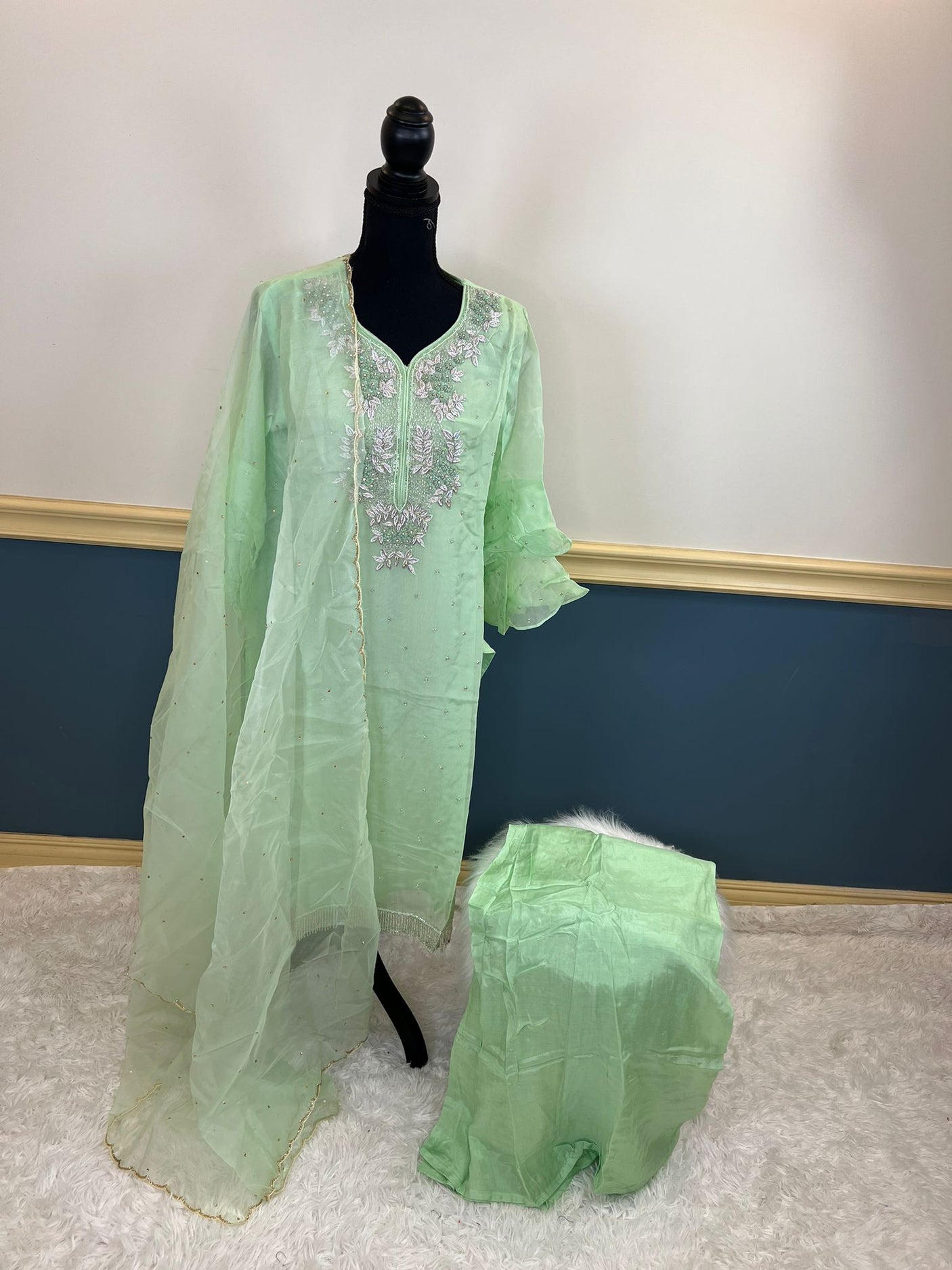 Pure zardousi Delhi Boutique