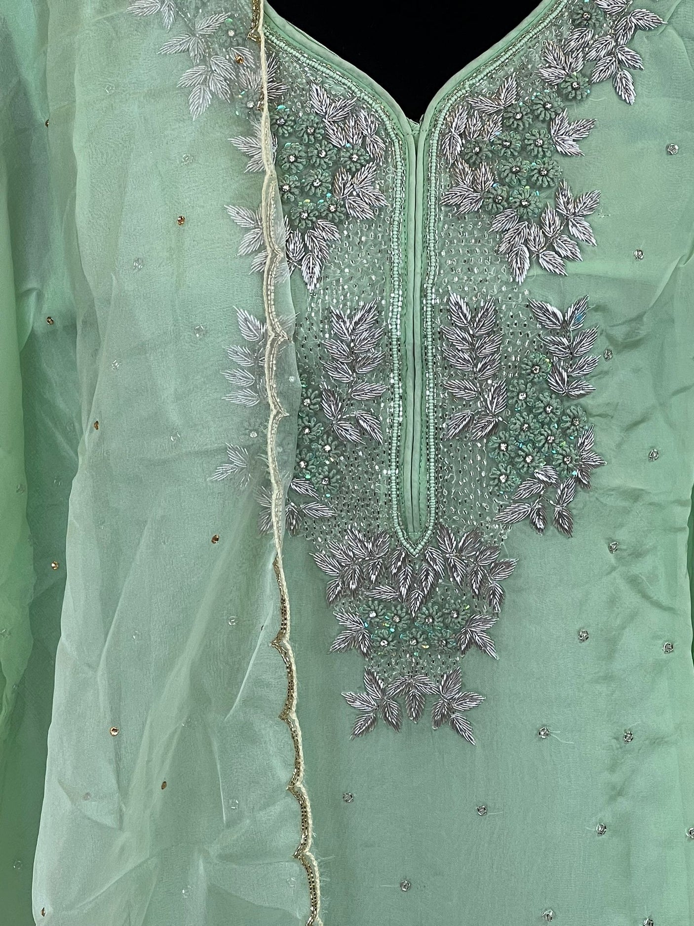 Pure zardousi Delhi Boutique