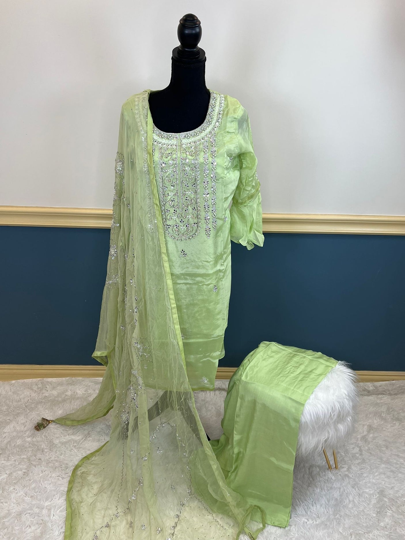 Pure zardousi Delhi Boutique