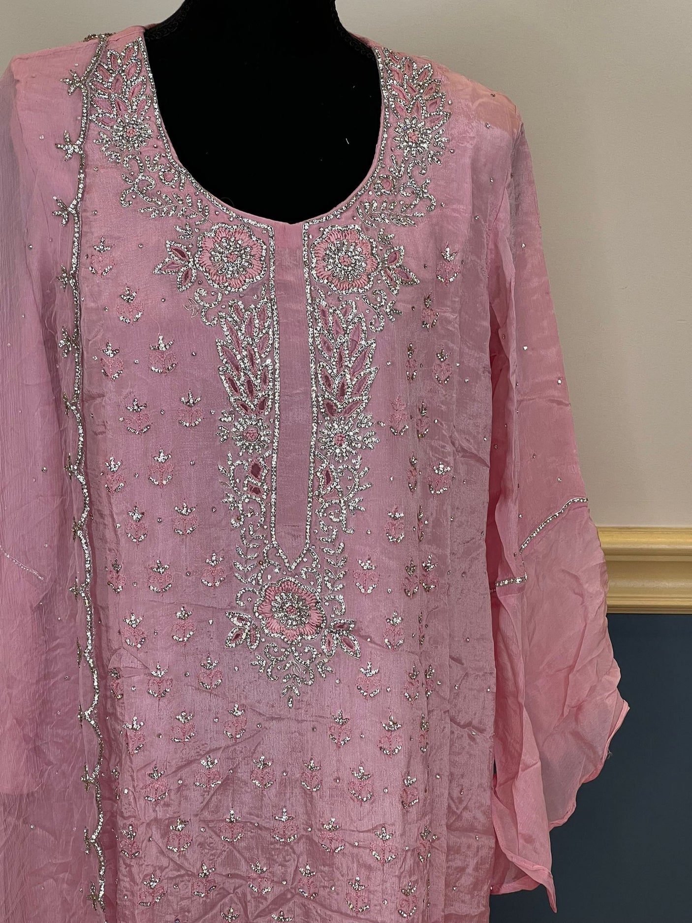 Pure zardousi Delhi Boutique