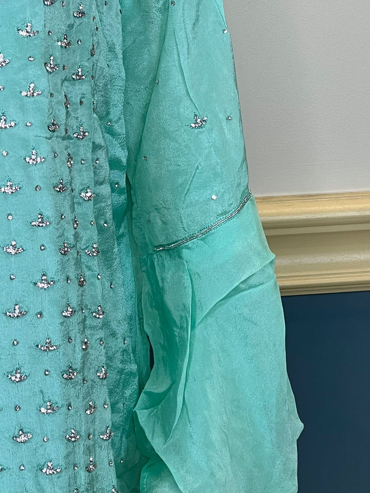 Pure zardousi Delhi Boutique