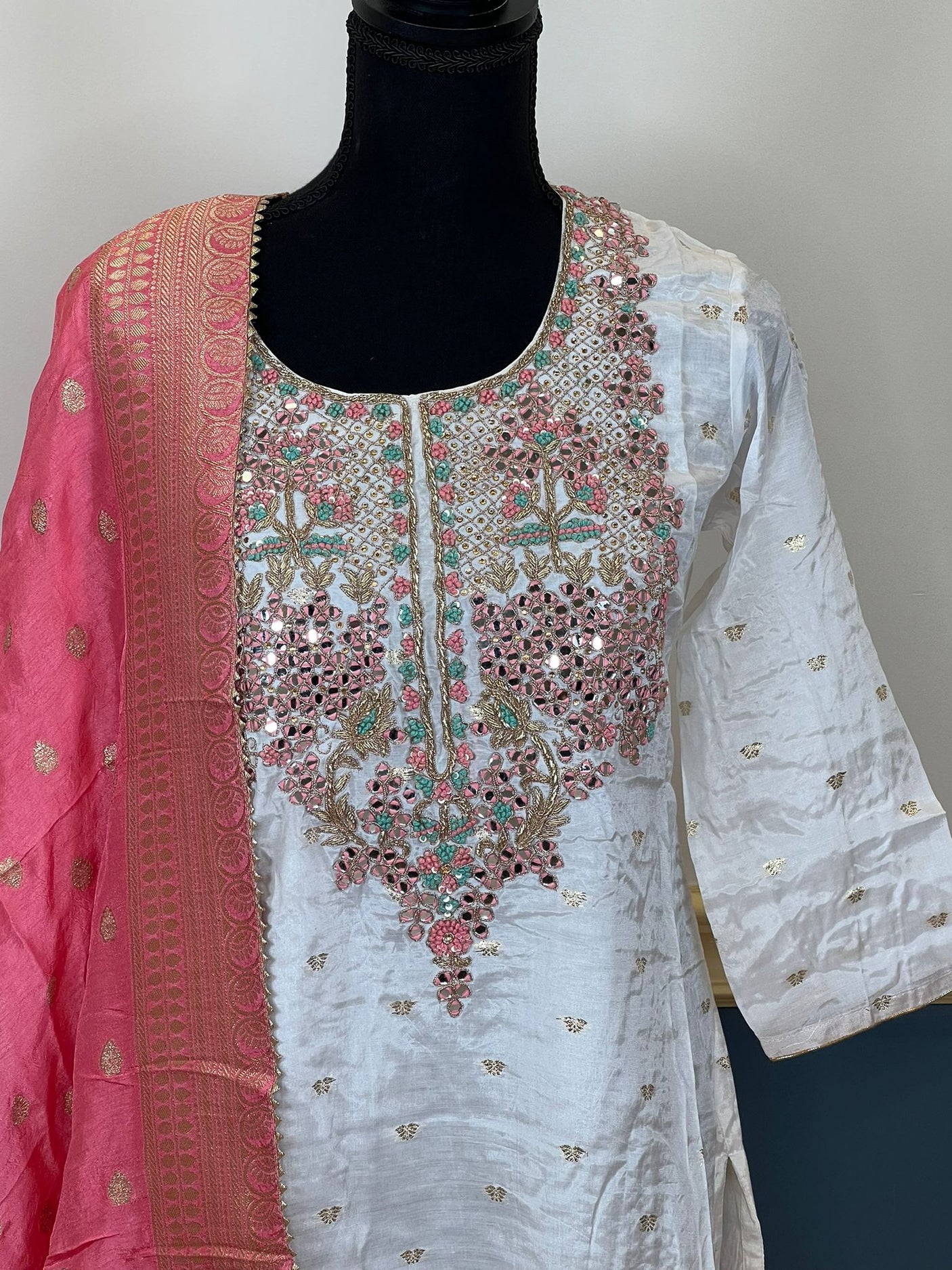 Pure zardousi Delhi Boutique