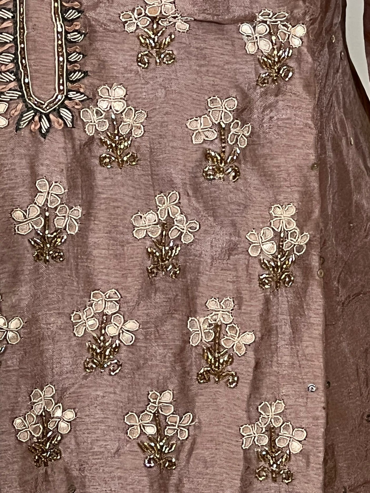 Pure zardousi Delhi Boutique