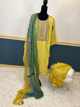 Pure zardousi Delhi Boutique