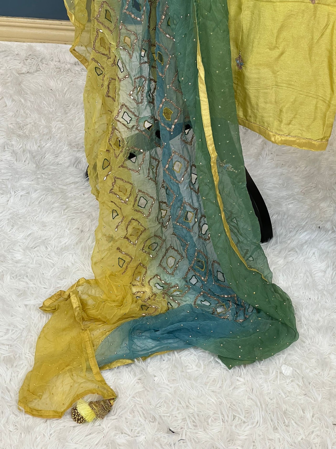 Pure zardousi Delhi Boutique