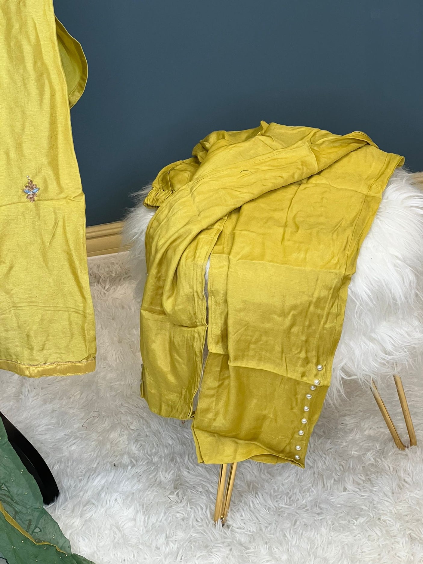 Pure zardousi Delhi Boutique