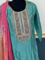 Pure zardousi Delhi Boutique