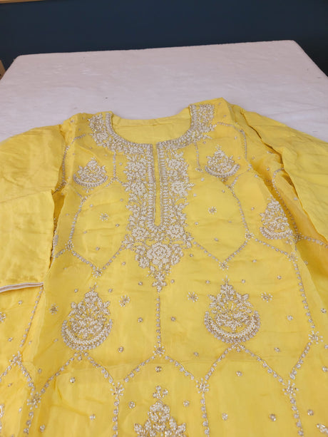 Pure zardousi Delhi Boutique