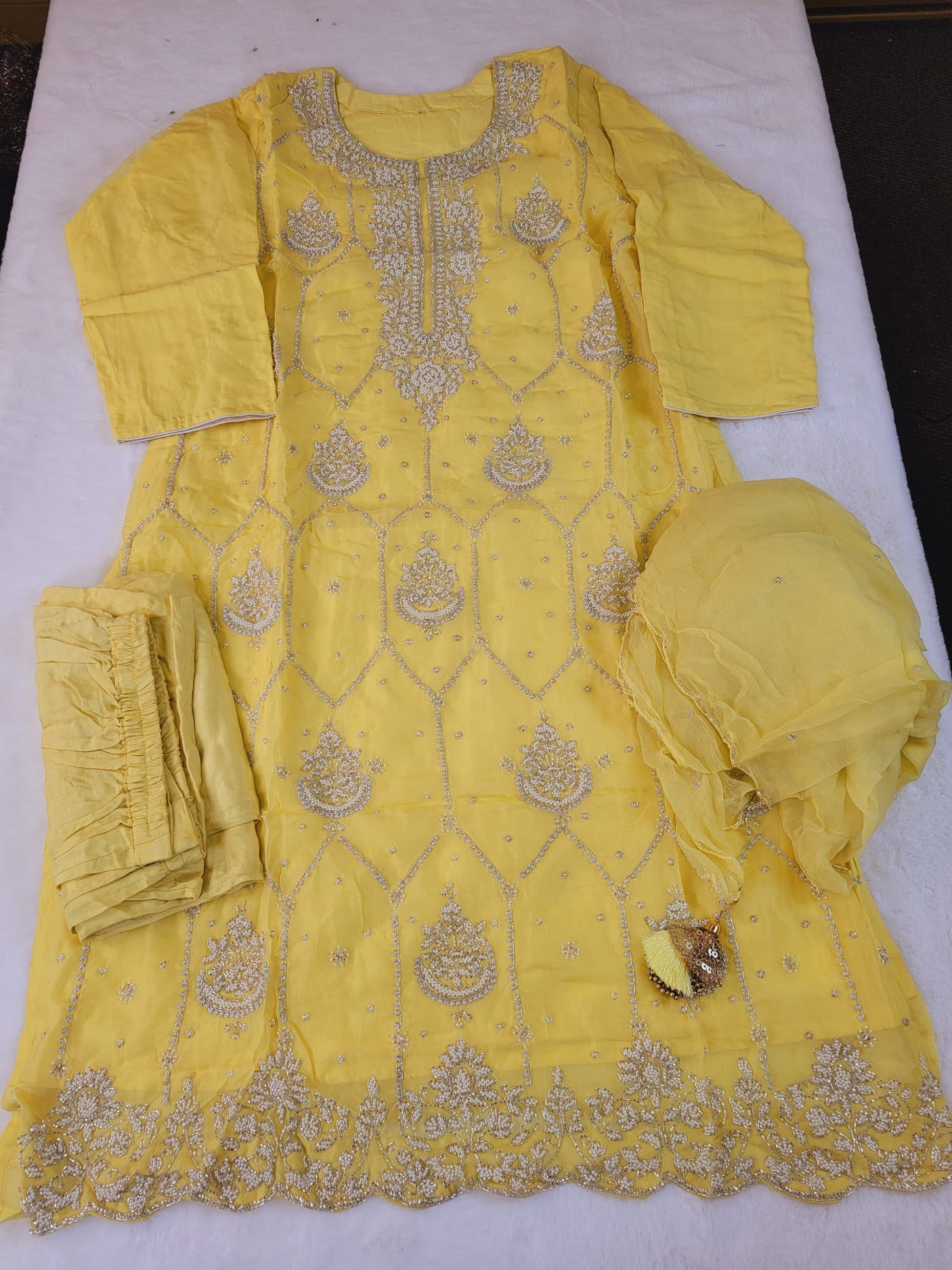 Pure zardousi Delhi Boutique