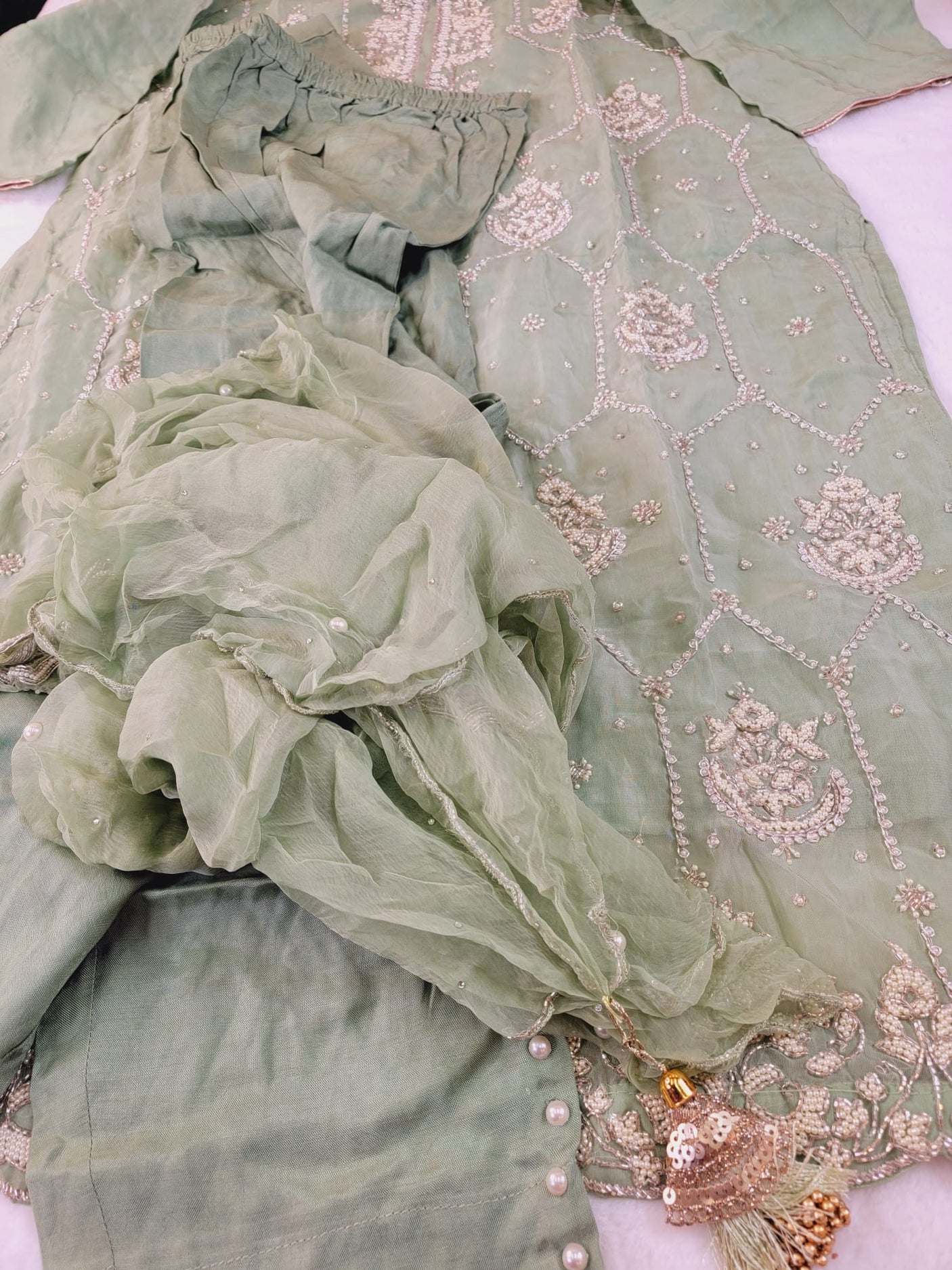 Pure zardousi Delhi Boutique