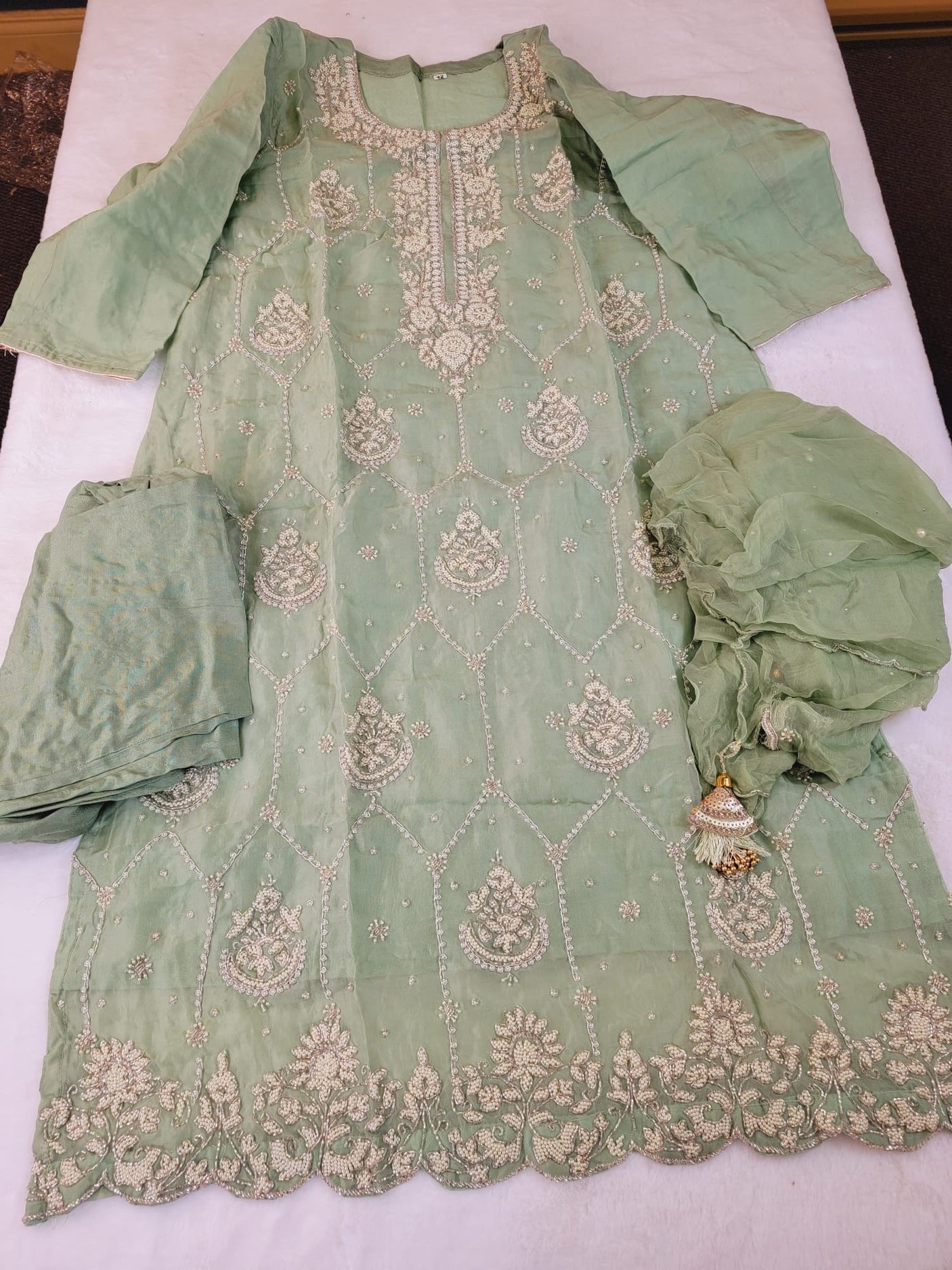 Pure zardousi Delhi Boutique