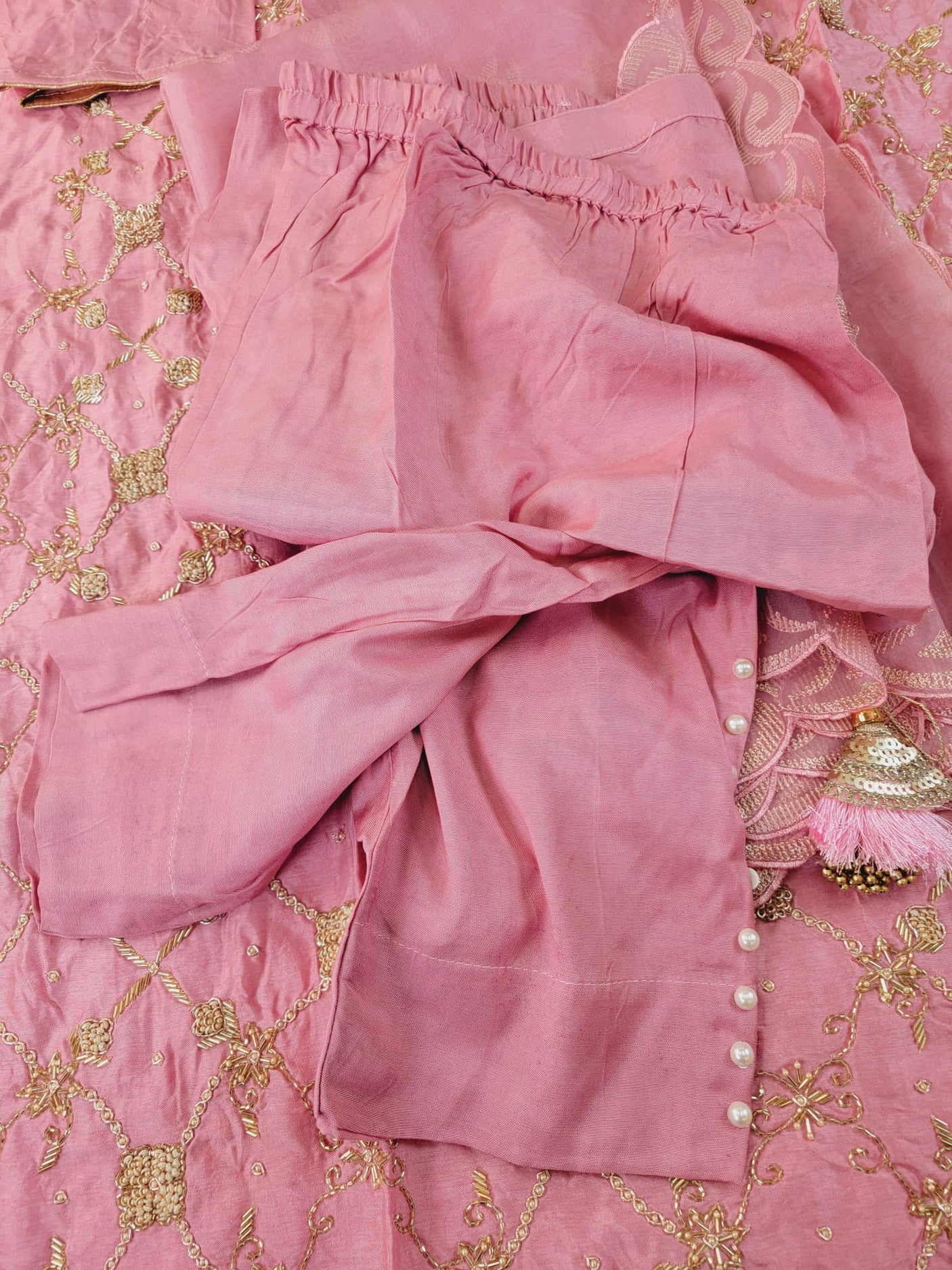 Pure zardousi Delhi Boutique