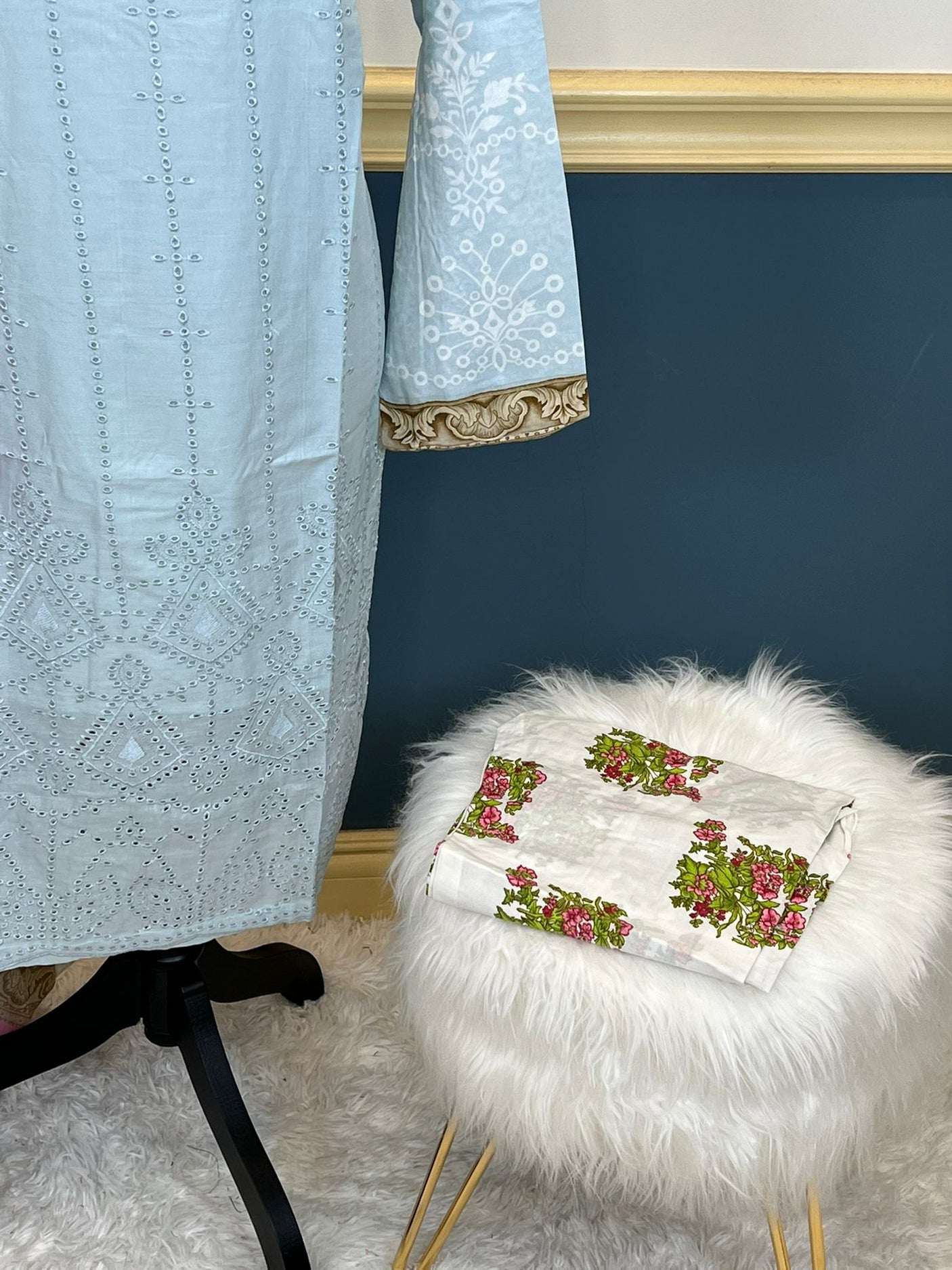 Pakistani Stitched Embroidered lawn Salwar kameez ready to ship