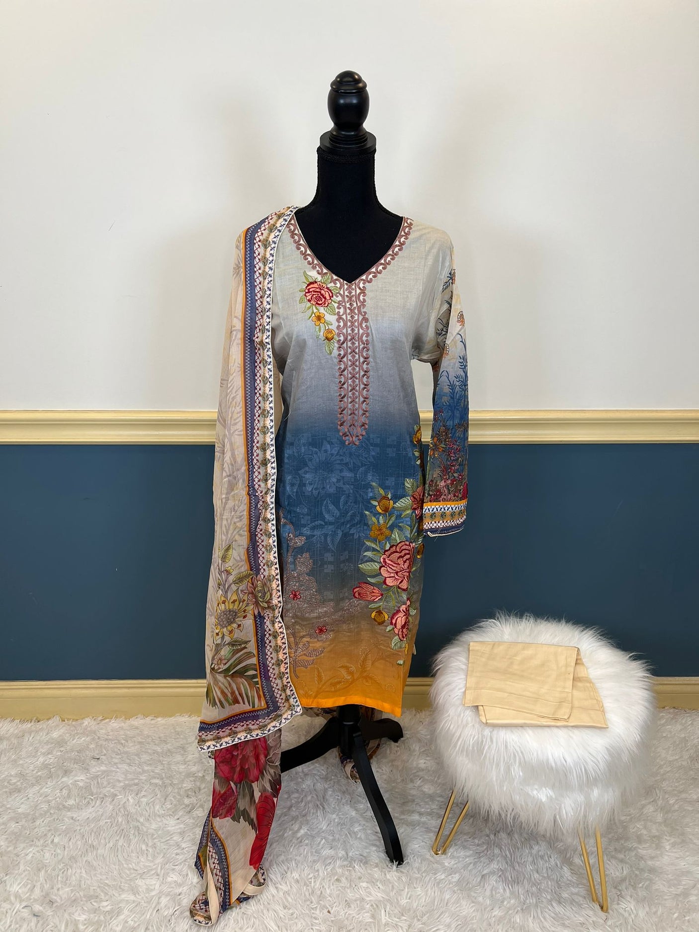 Pakistani Stitched Embroidered lawn Salwar kameez ready to ship