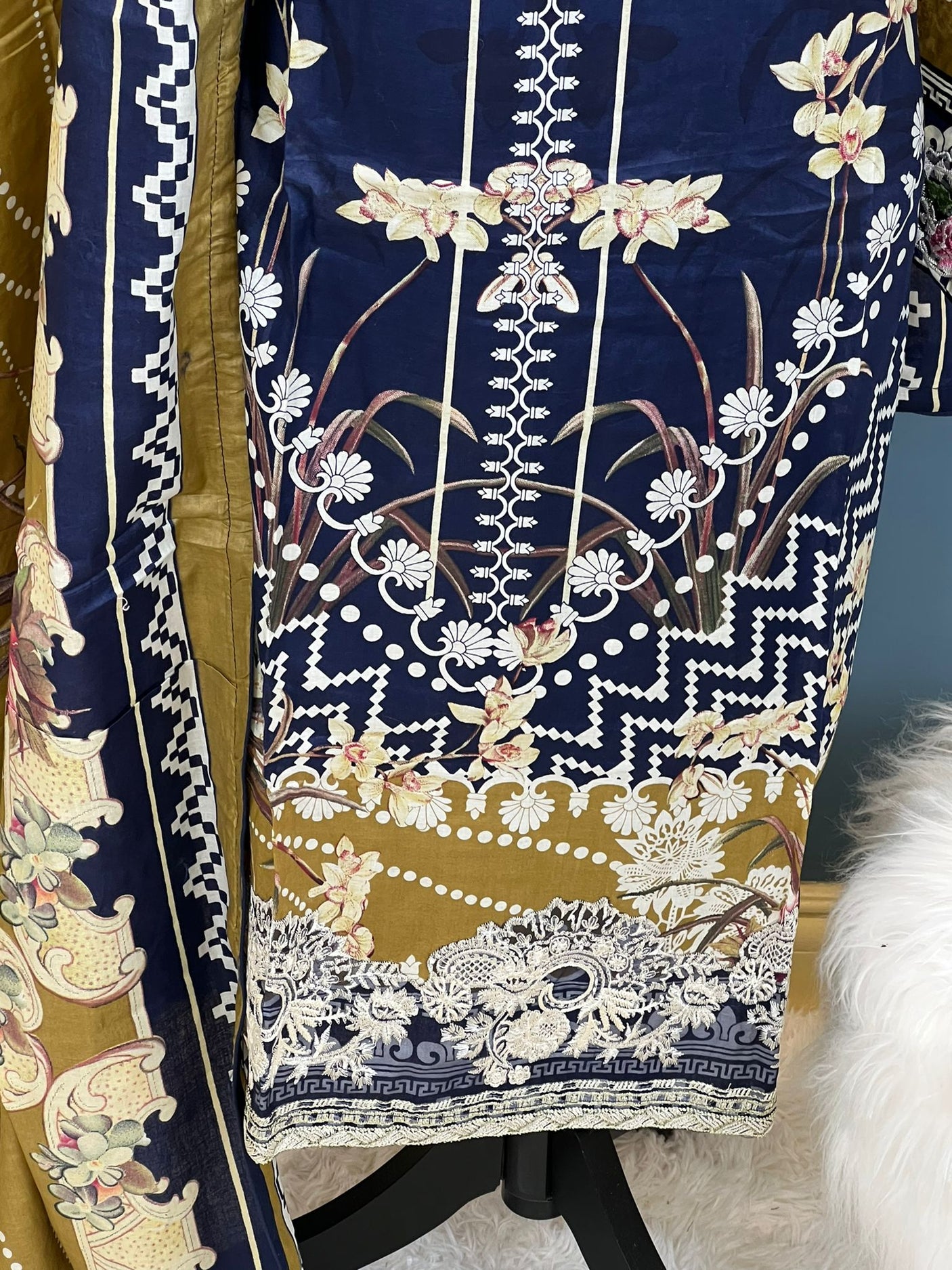 Pakistani Stitched Embroidered lawn Salwar kameez ready to ship