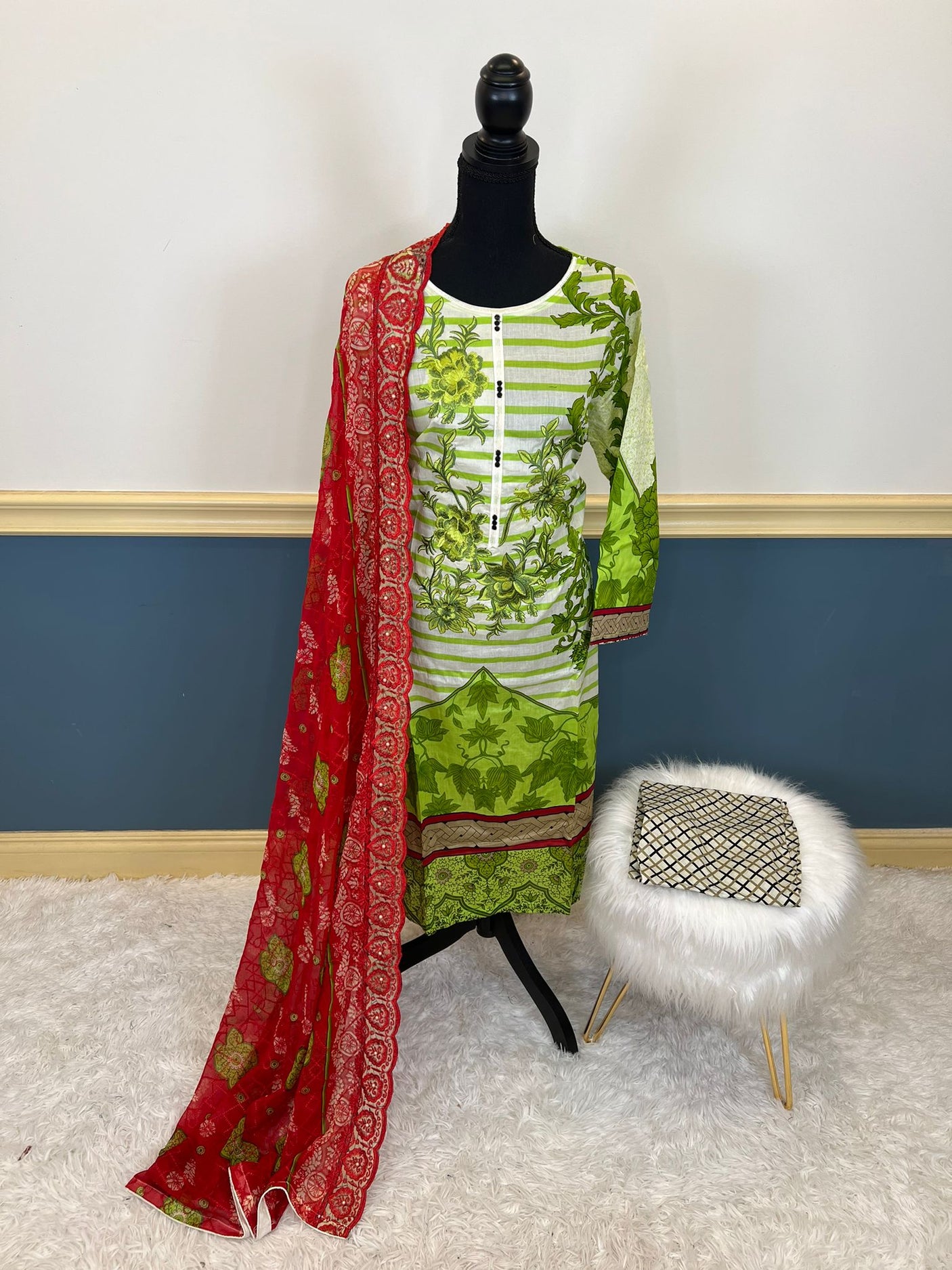 Pakistani Stitched Embroidered lawn Salwar kameez ready to ship