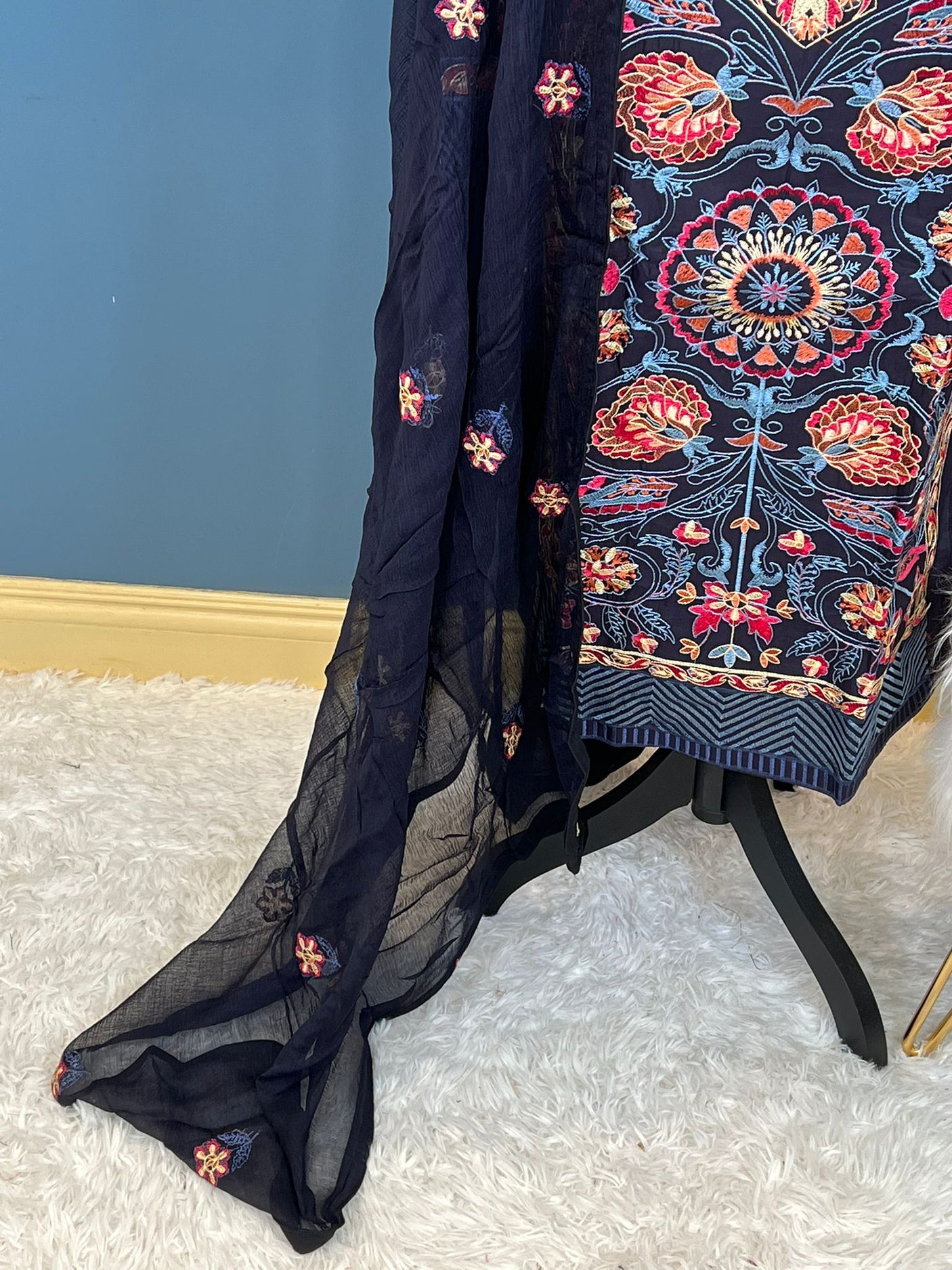 Pakistani Stitched Embroidered lawn Salwar kameez ready to ship