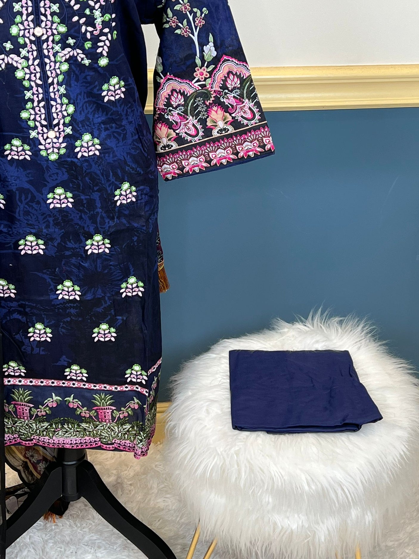 Pakistani Stitched Embroidered lawn Salwar kameez ready to ship