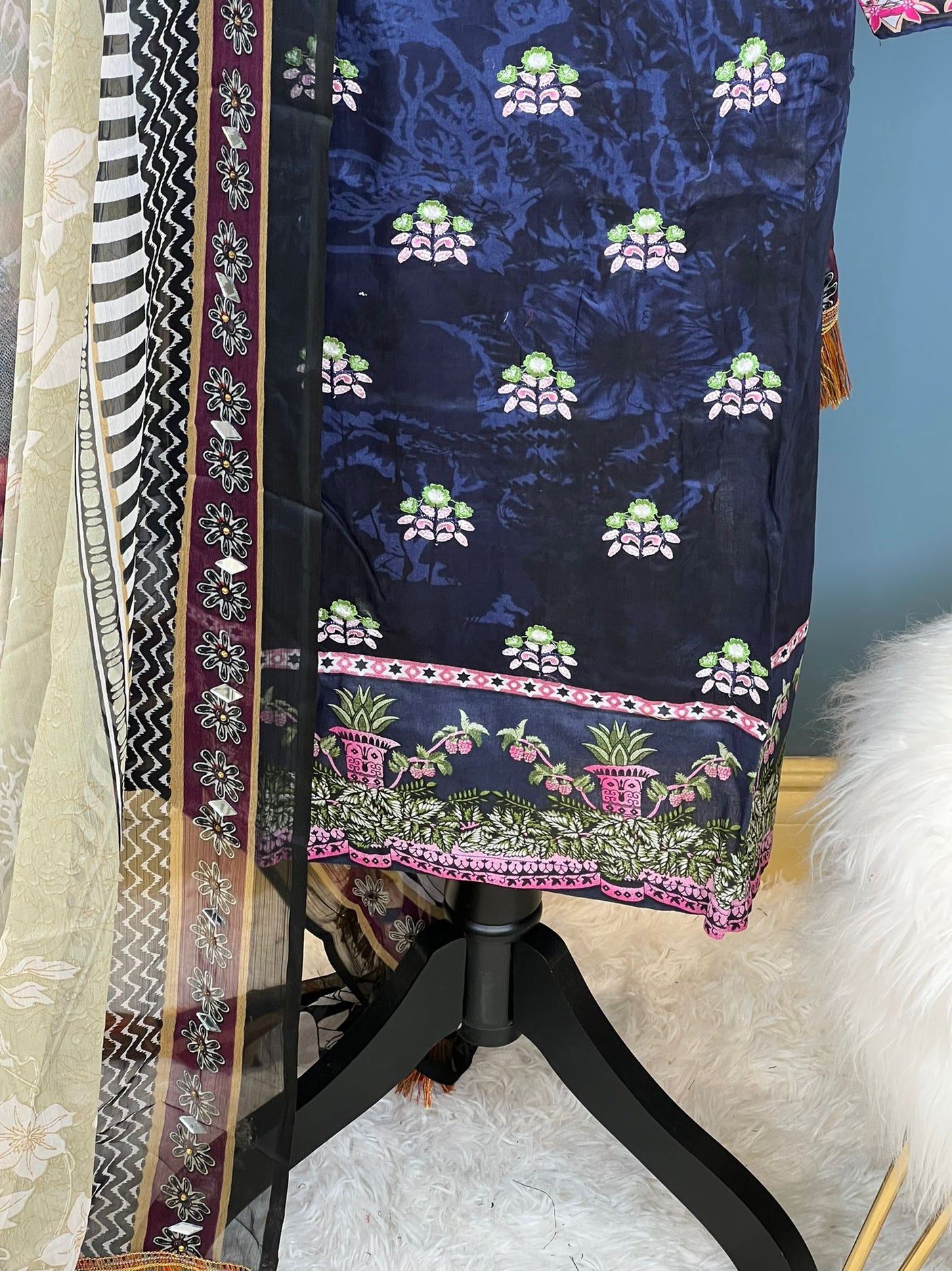 Pakistani Stitched Embroidered lawn Salwar kameez ready to ship