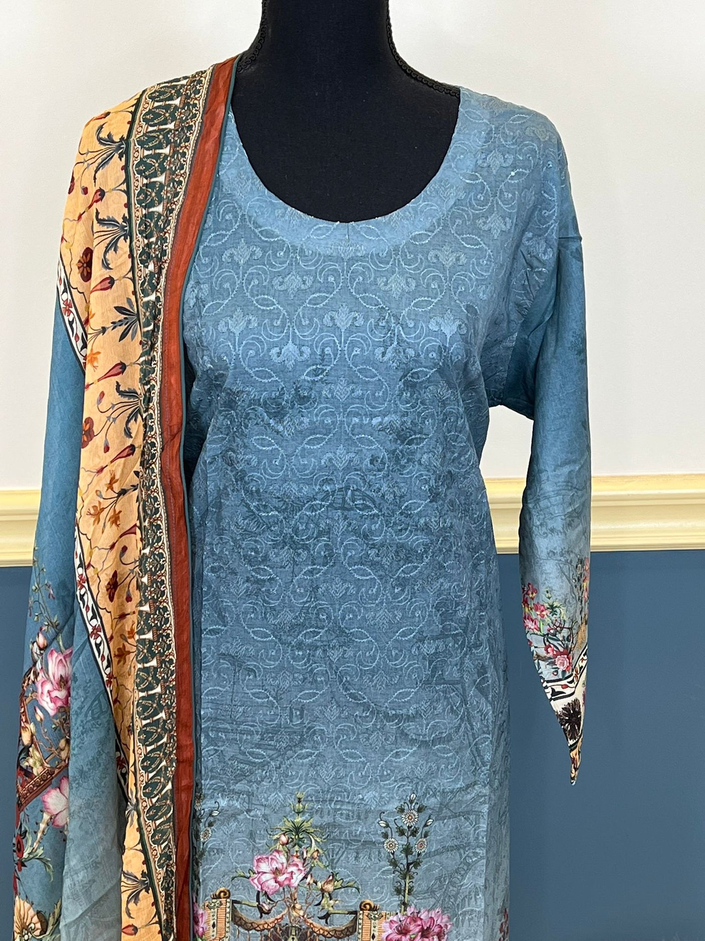 Pakistani Stitched Embroidered lawn Salwar kameez ready to ship