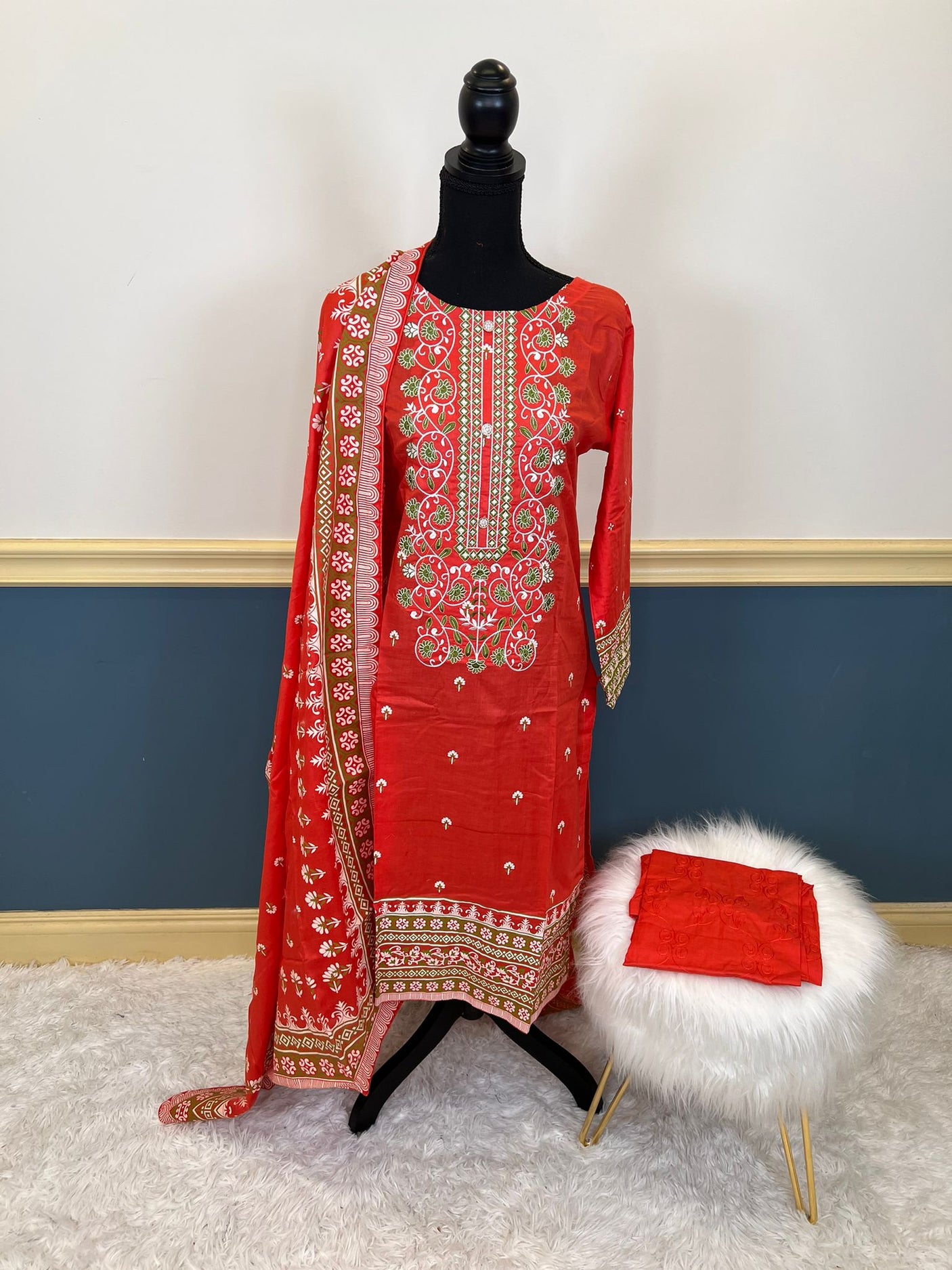 Pakistani Stitched Embroidered lawn Salwar kameez ready to ship