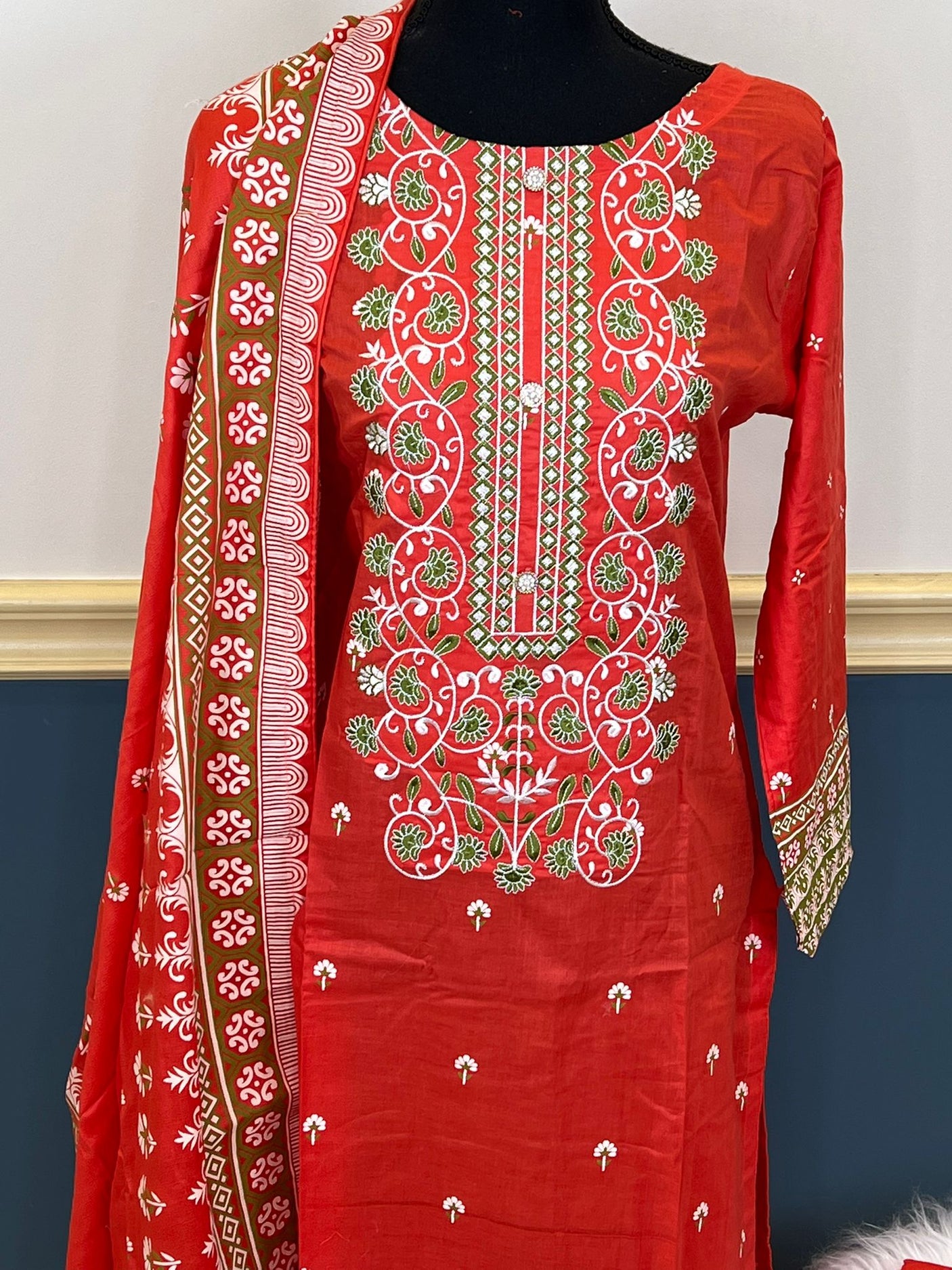 Pakistani Stitched Embroidered lawn Salwar kameez ready to ship