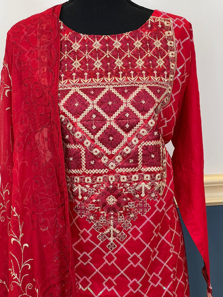 Pakistani Stitched Embroidered lawn Salwar kameez ready to ship