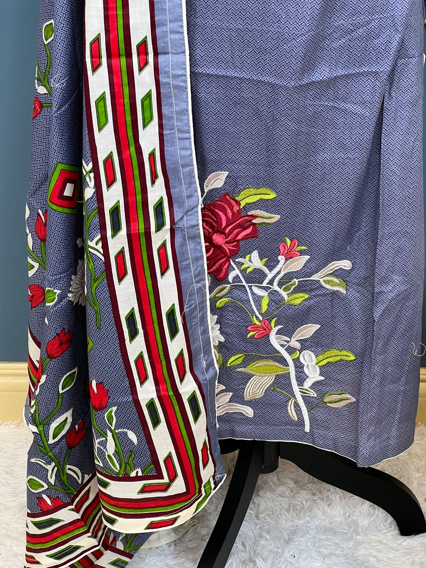 Pakistani Stitched Embroidered lawn Salwar kameez ready to ship