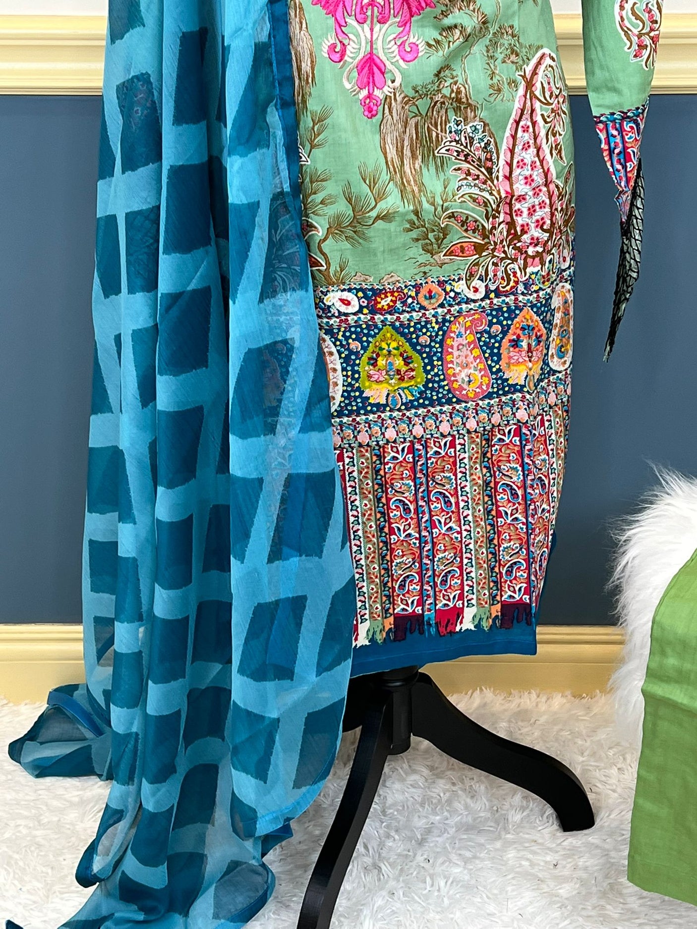 Pakistani Stitched Embroidered lawn Salwar kameez ready to ship