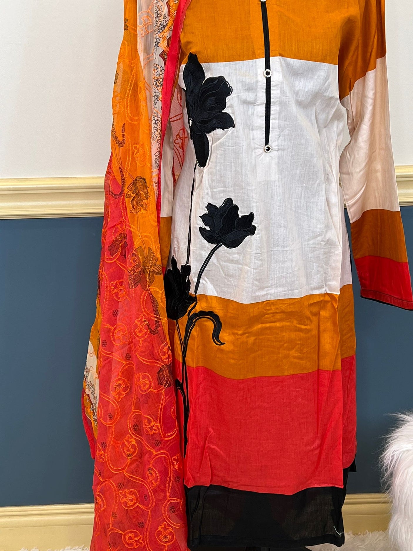 Pakistani Stitched Embroidered lawn Salwar kameez ready to ship