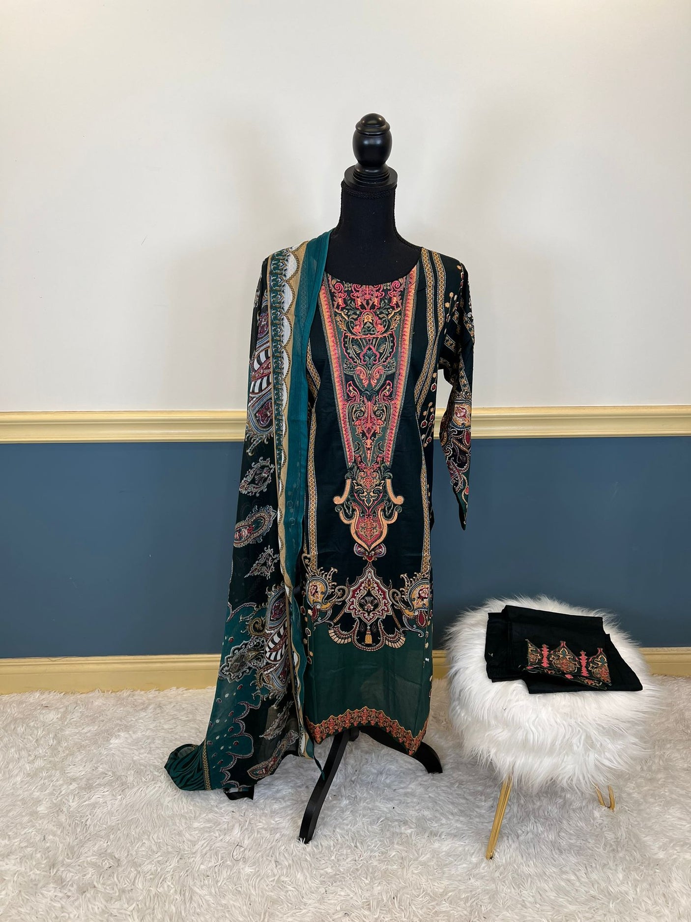 Pakistani Stitched Embroidered lawn Salwar kameez ready to ship