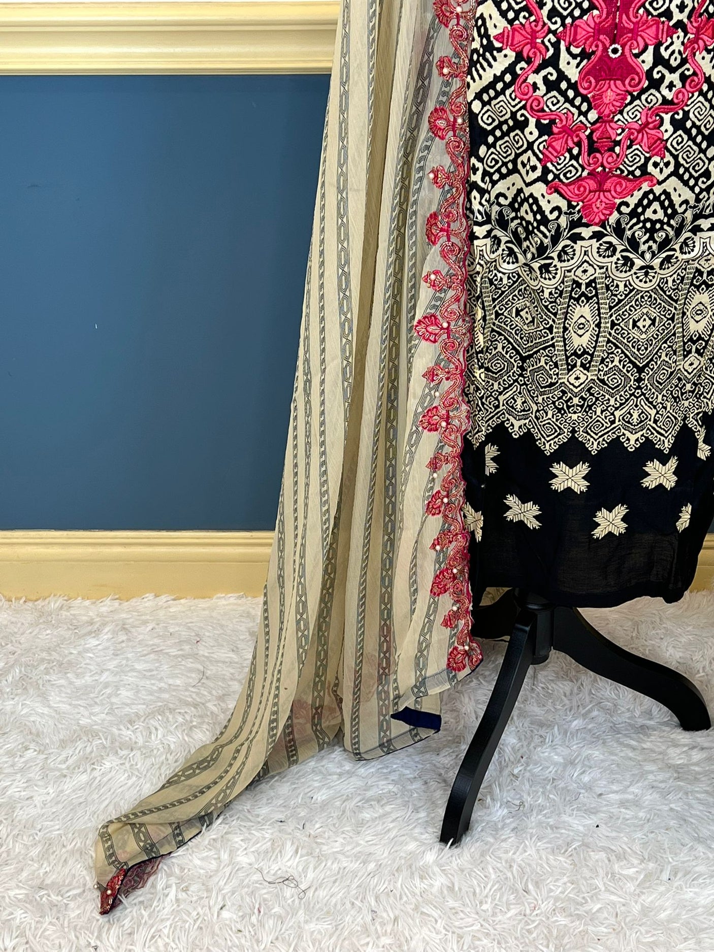 Pakistani Stitched Embroidered lawn Salwar kameez ready to ship