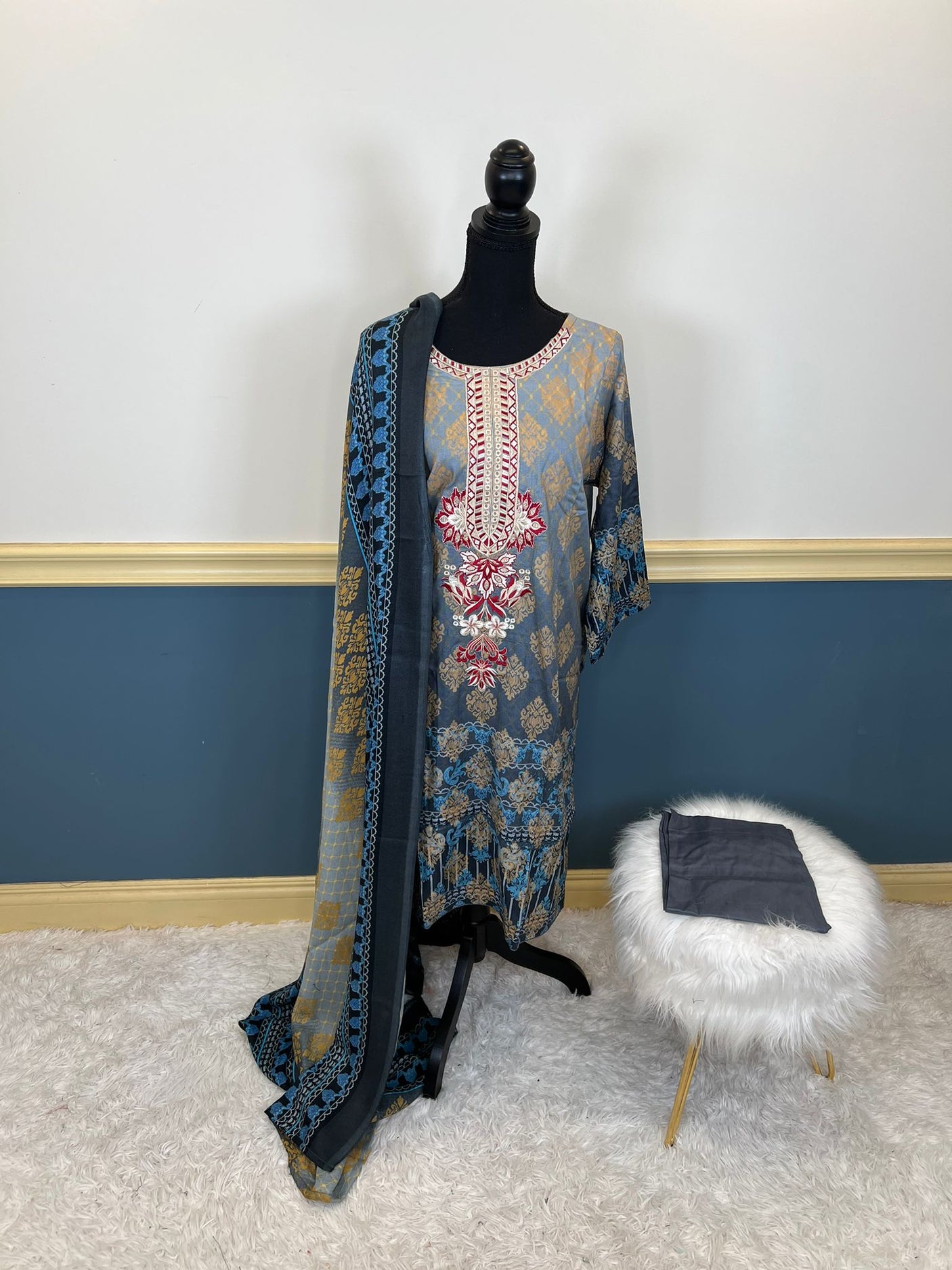 Pakistani linen Embroidered Salwar kameez Ready To Ship