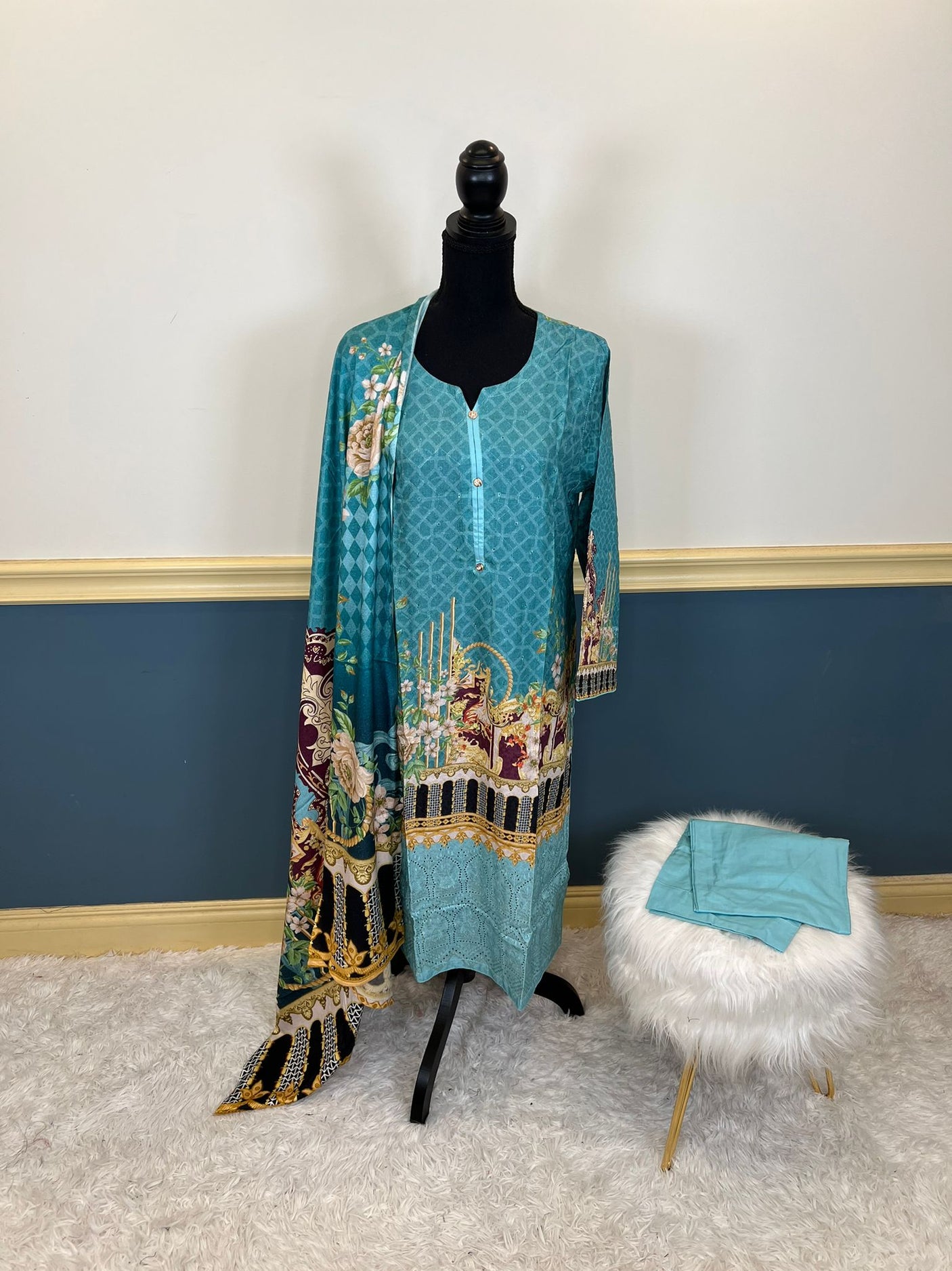 Pakistani Stitched Embroidered lawn Salwar kameez ready to ship