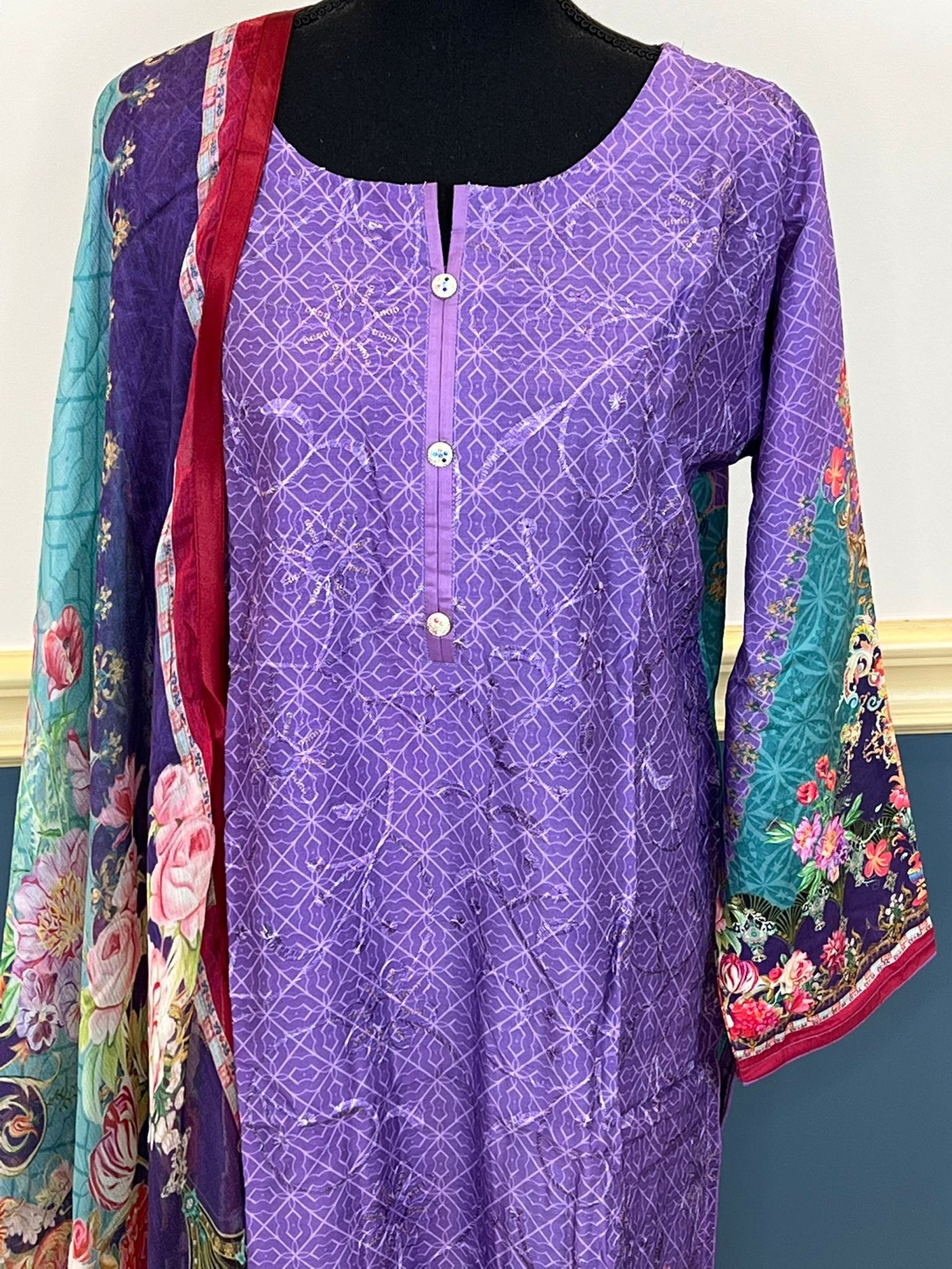 Pakistani Stitched Embroidered lawn Salwar kameez ready to ship