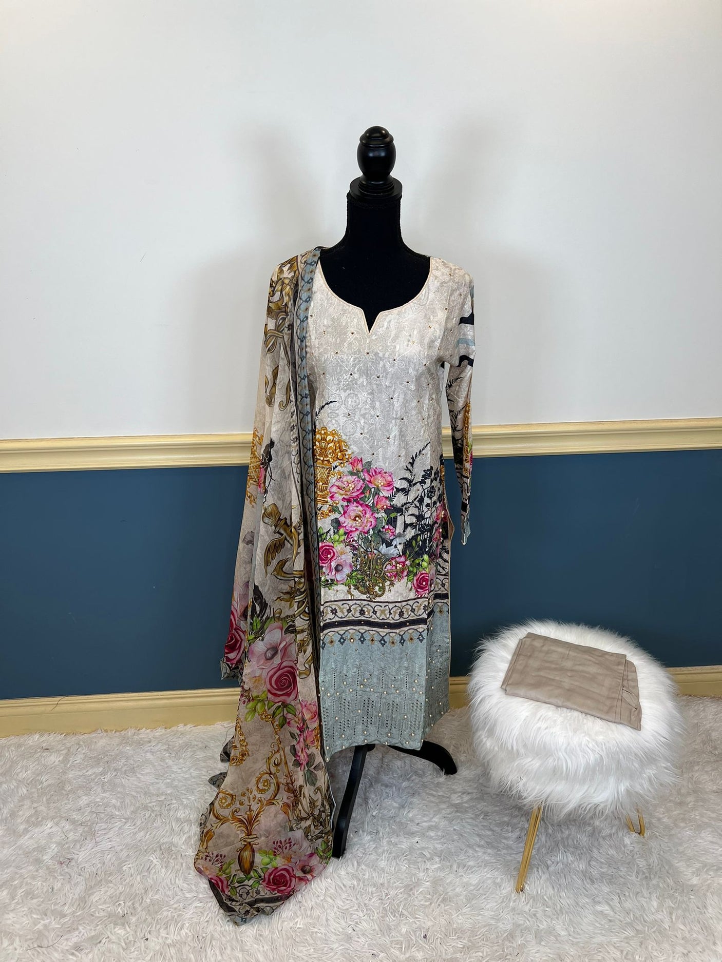 Pakistani Stitched Embroidered lawn Salwar kameez ready to ship