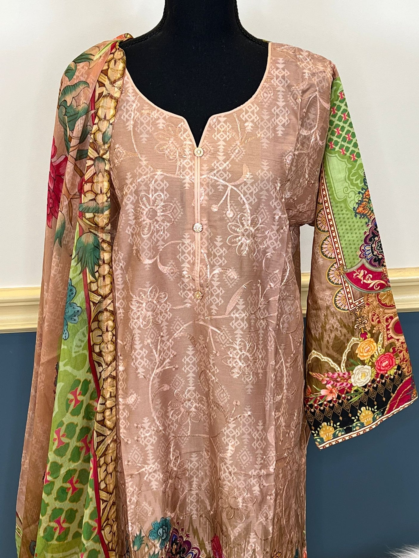 Pakistani Stitched Embroidered lawn Salwar kameez ready to ship