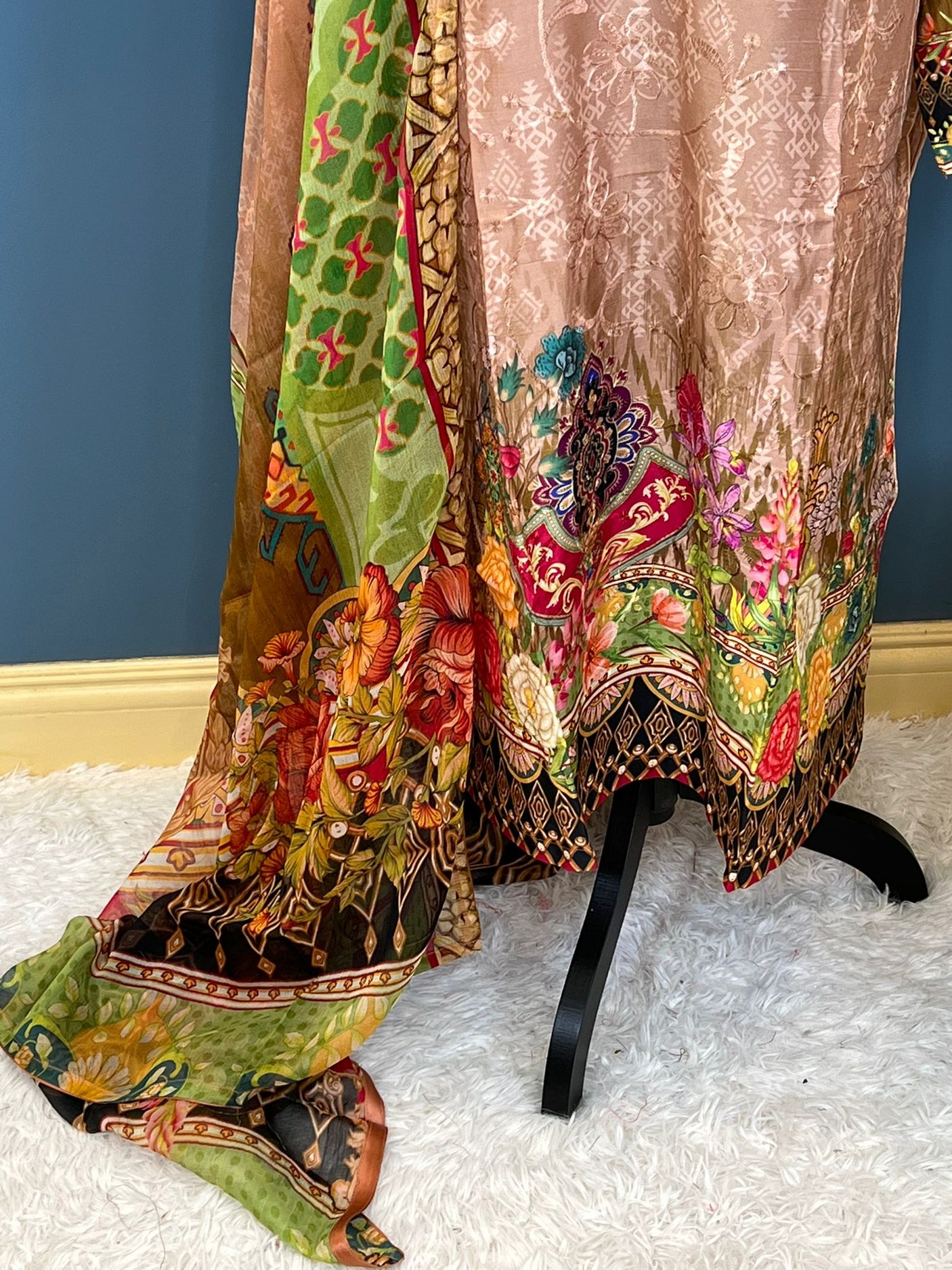 Pakistani Stitched Embroidered lawn Salwar kameez ready to ship