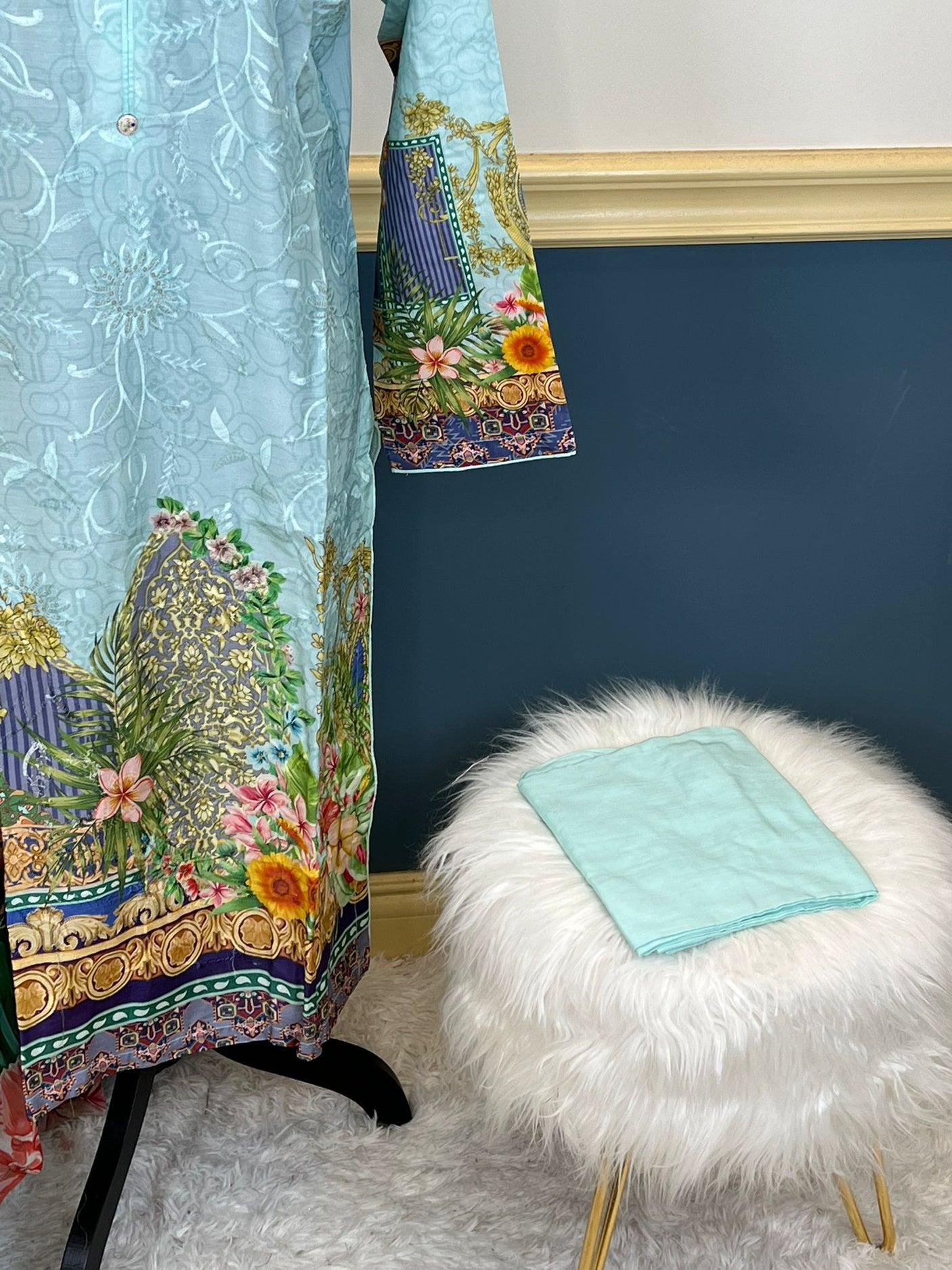 Pakistani Stitched Embroidered lawn Salwar kameez ready to ship