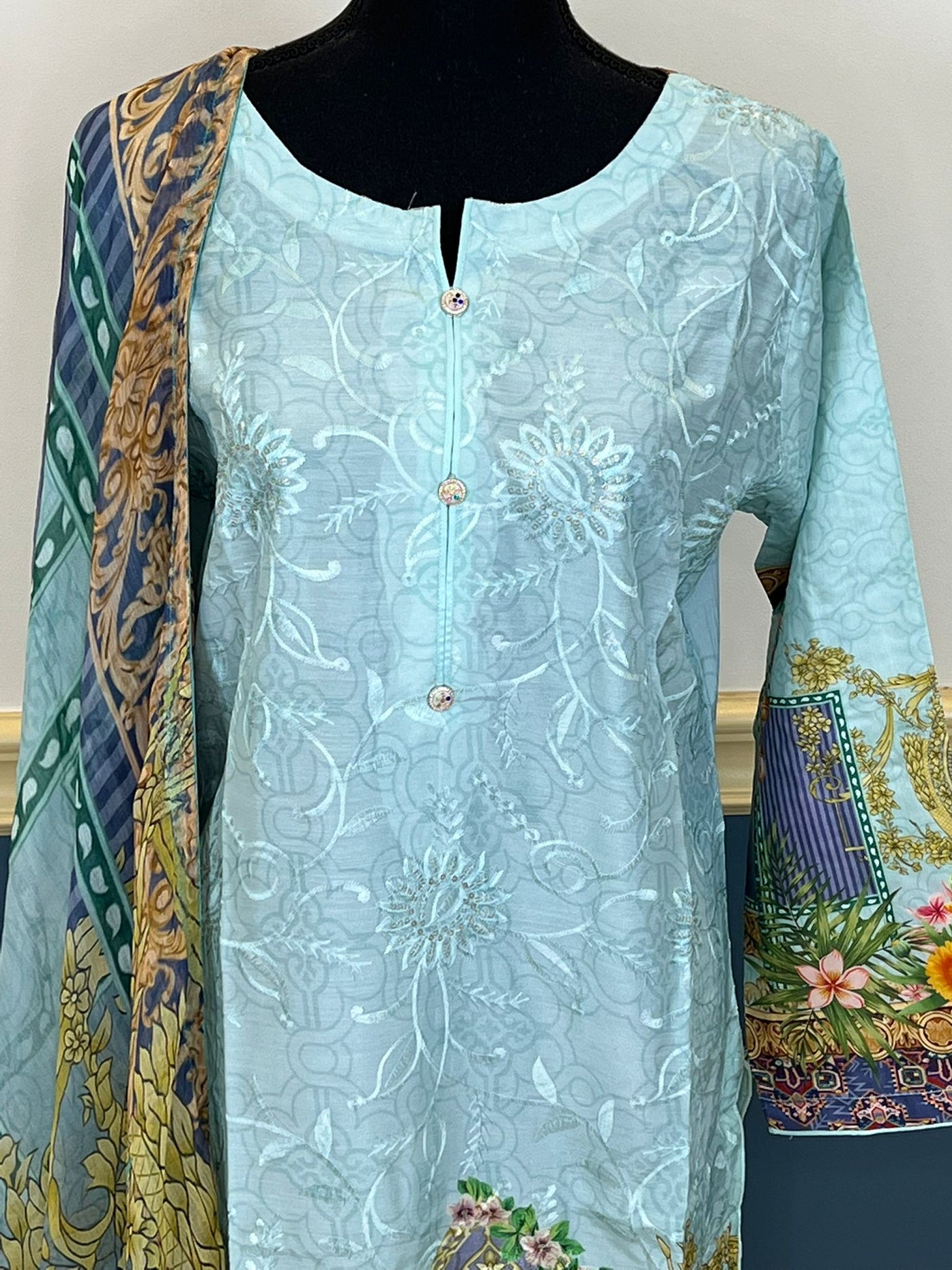 Pakistani Stitched Embroidered lawn Salwar kameez ready to ship