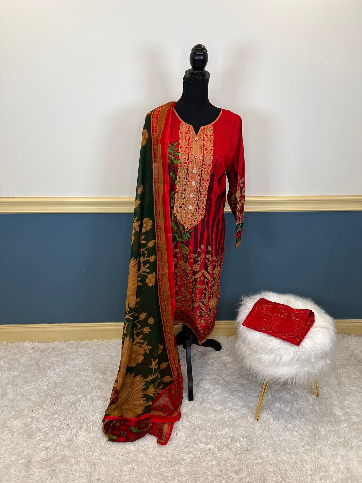 Pakistani Stitched Embroidered lawn Salwar kameez ready to ship