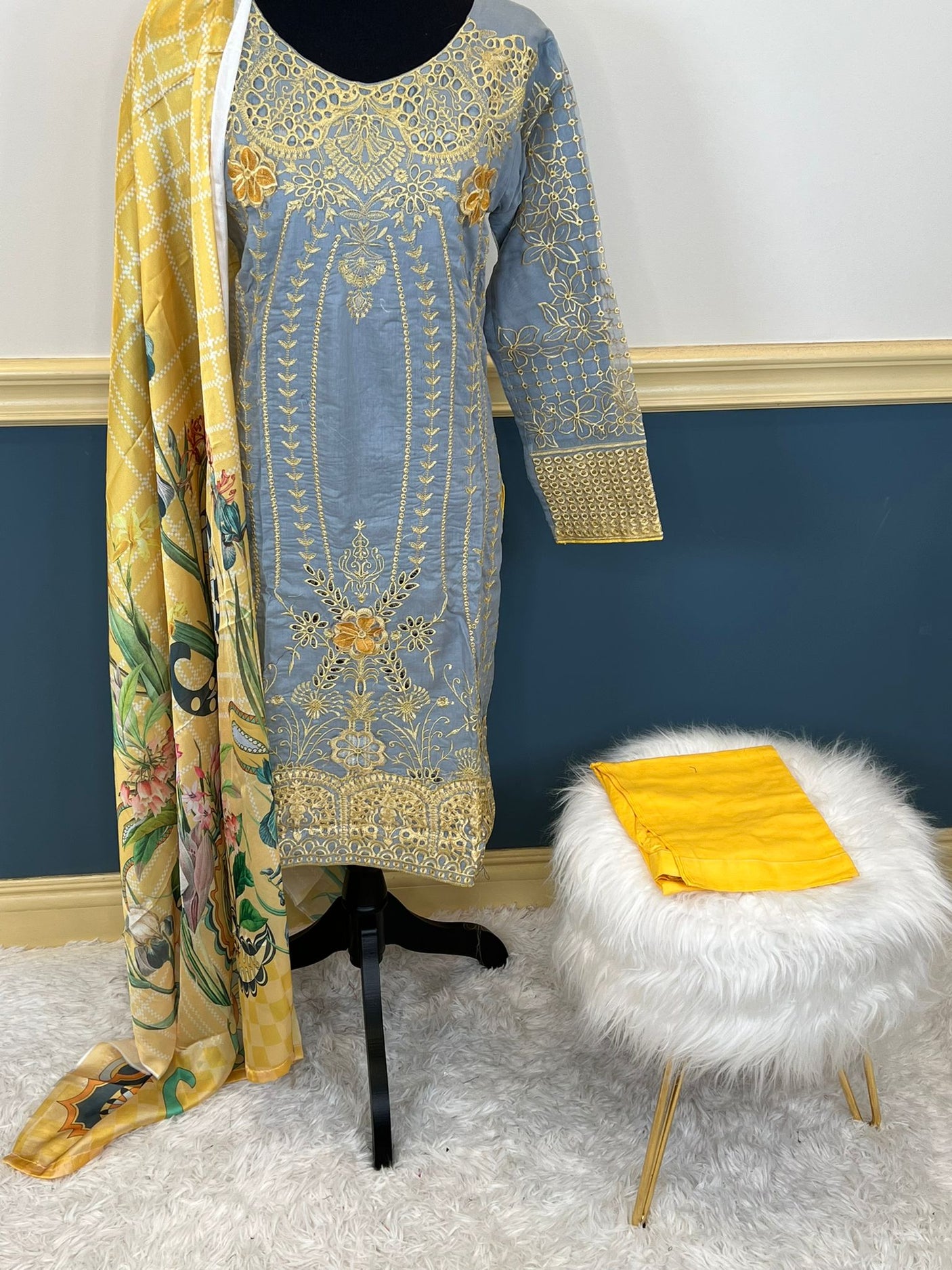 Pakistani Stitched Embroidered lawn Salwar kameez ready to ship