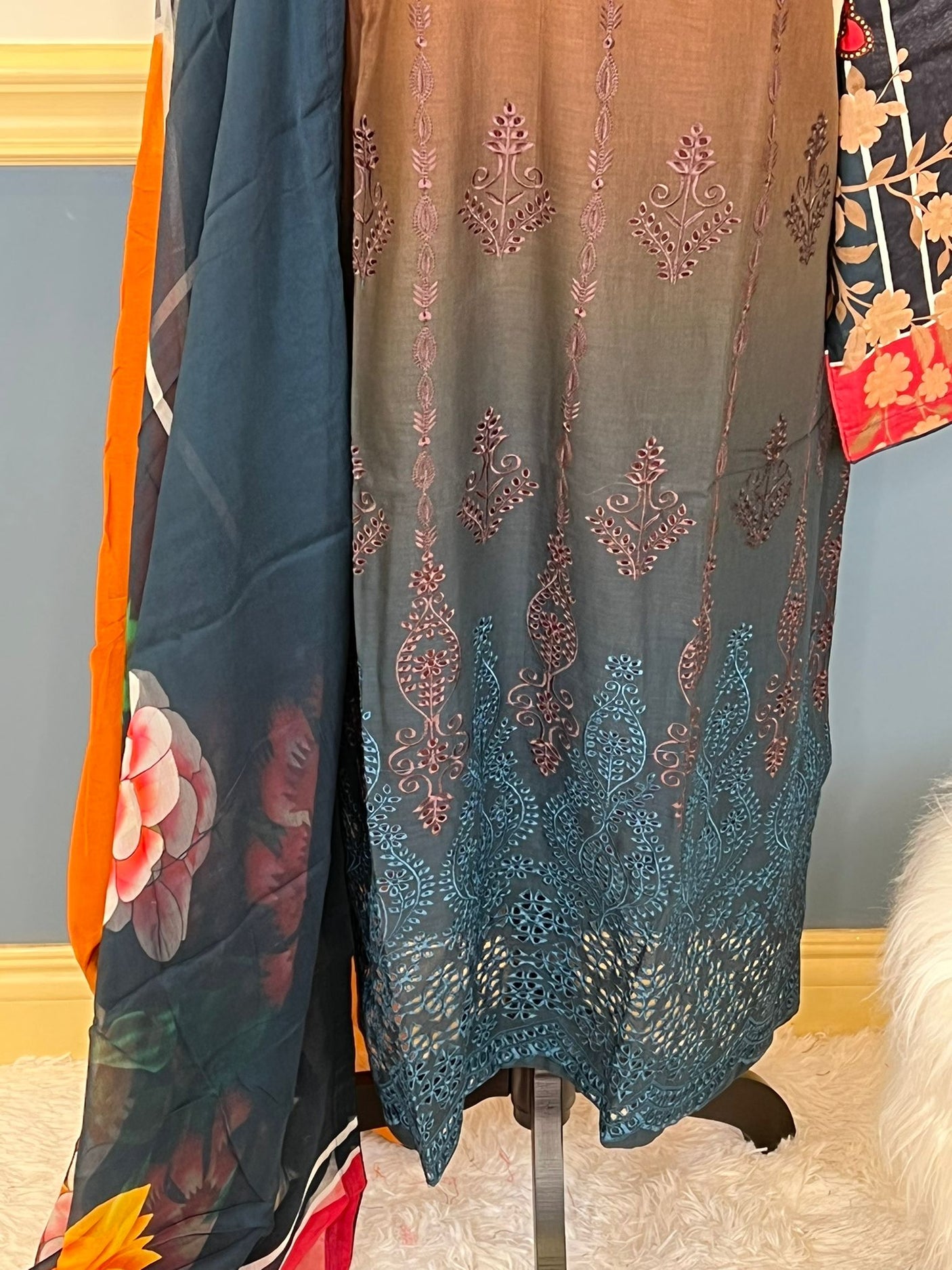 Pakistani Stitched Embroidered lawn Salwar kameez ready to ship