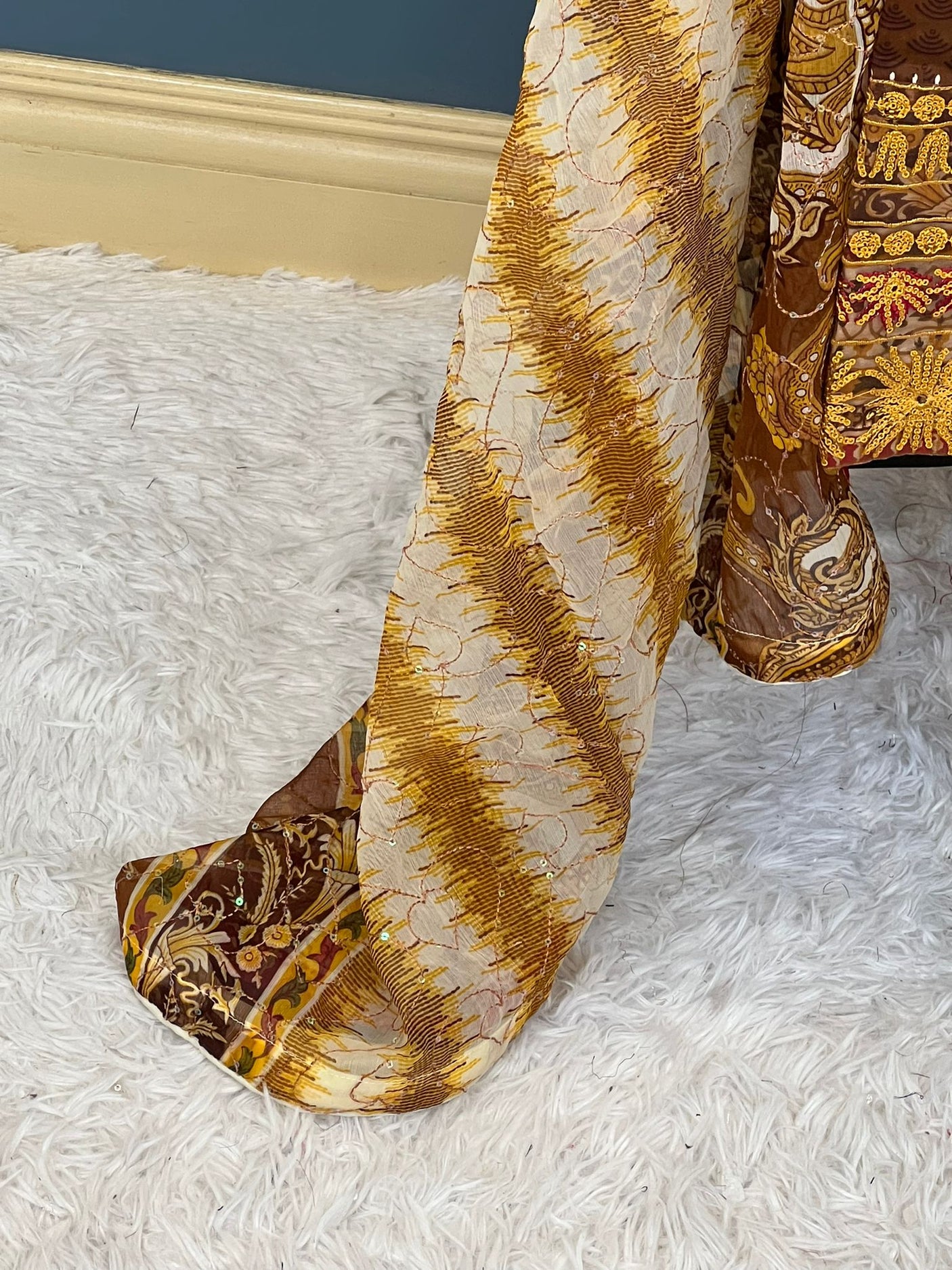 Pakistani Stitched Embroidered lawn Salwar kameez ready to ship