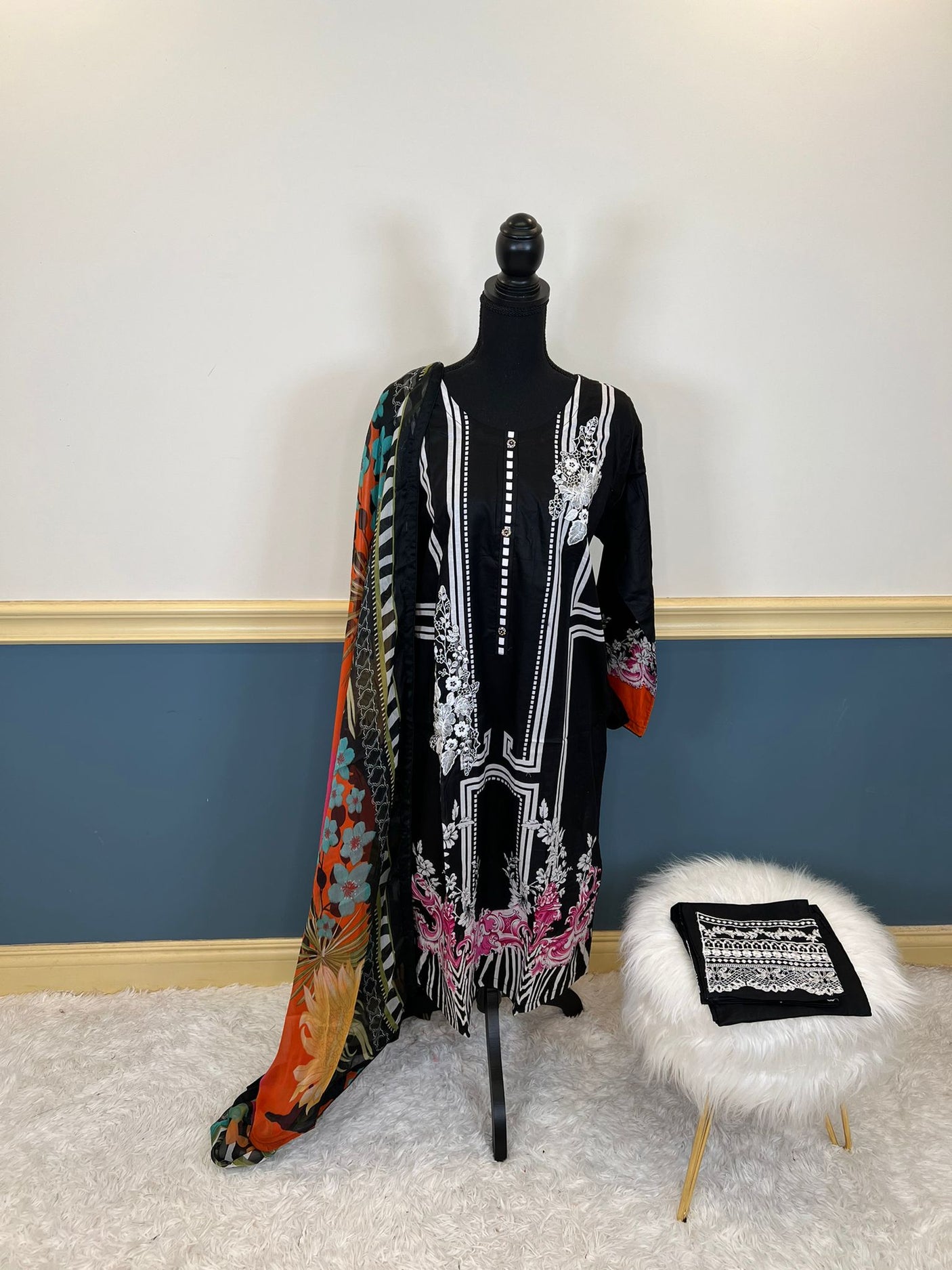 Pakistani Stitched Embroidered lawn Salwar kameez ready to ship