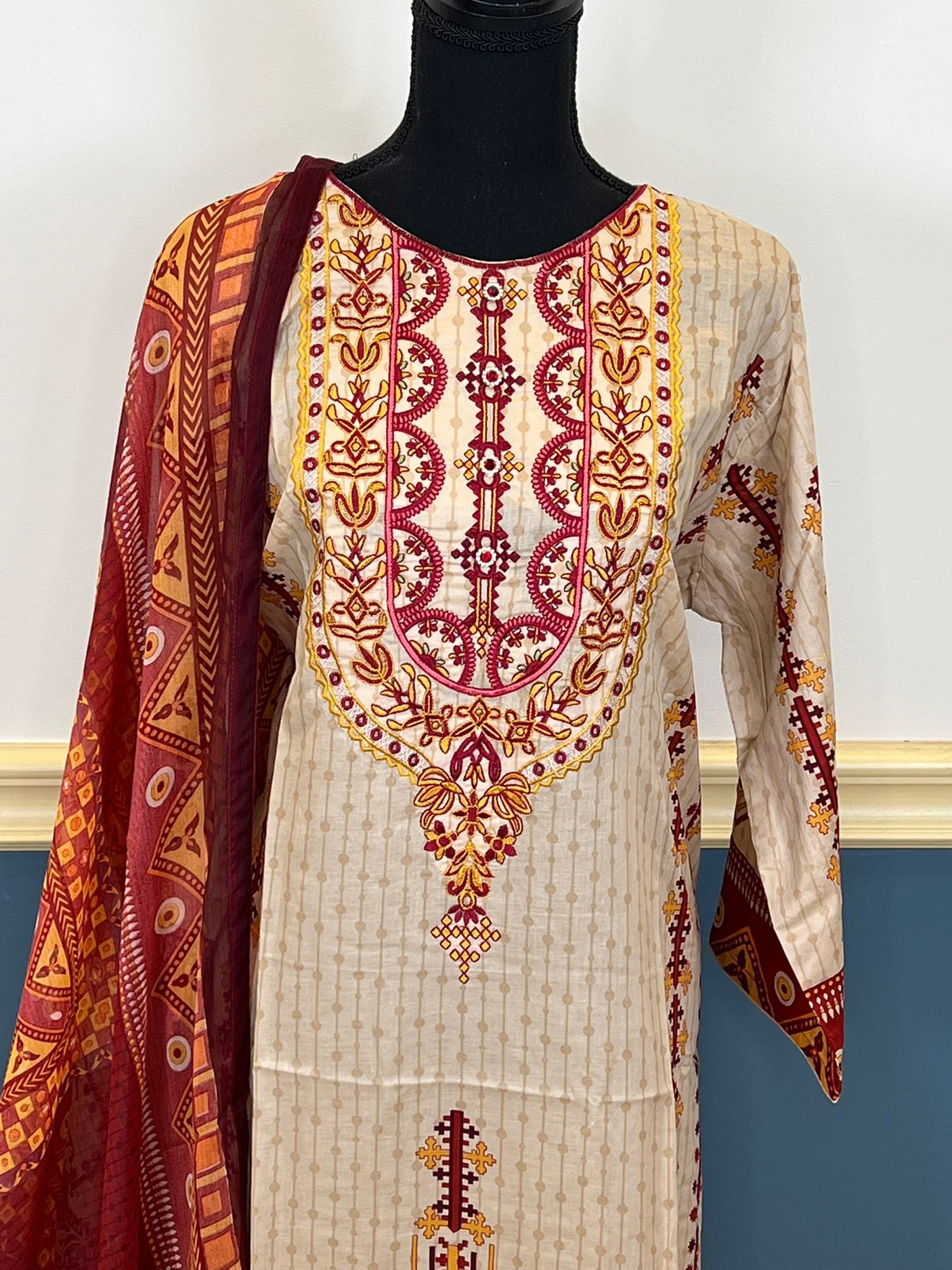 Pakistani Stitched Embroidered lawn Salwar kameez ready to ship