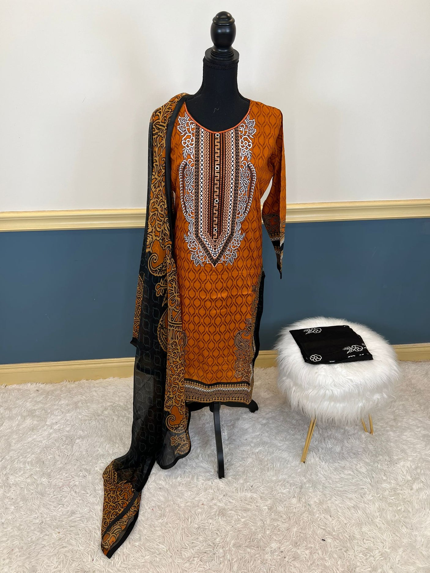 Pakistani Stitched Embroidered lawn Salwar kameez ready to ship